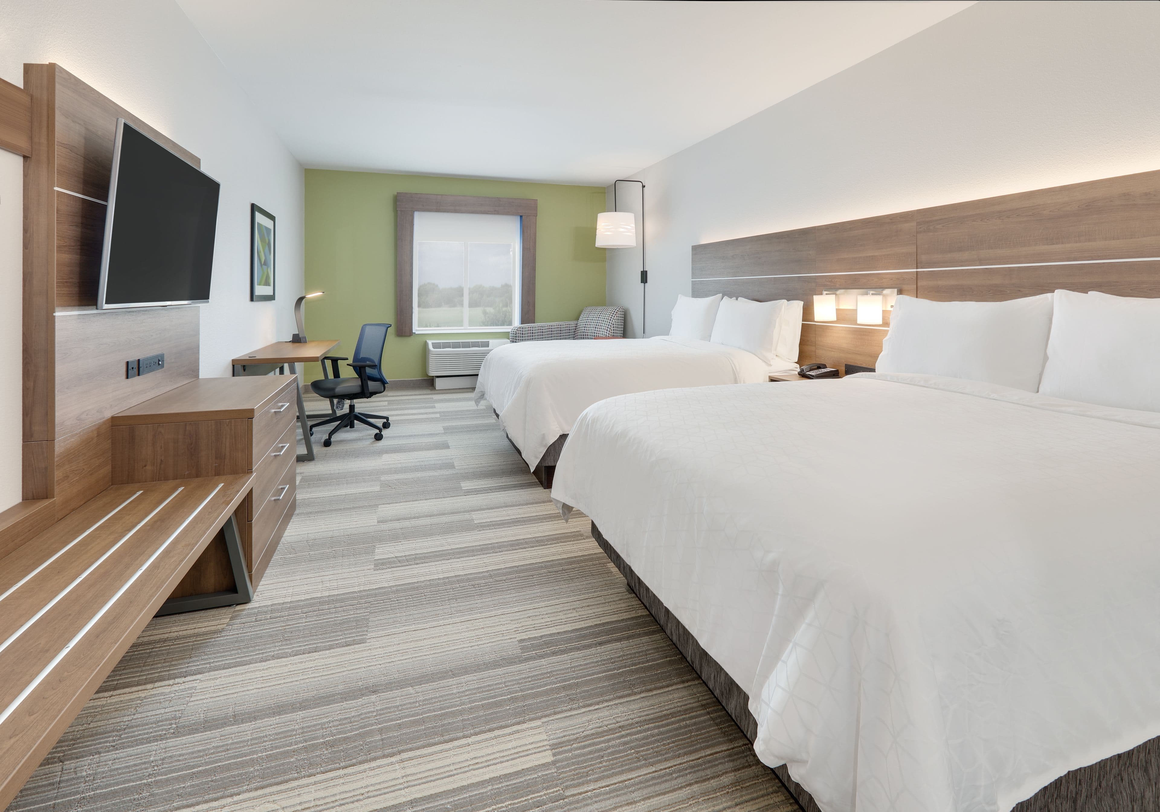 Holiday Inn Express & Suites Plano - The Colony — 17