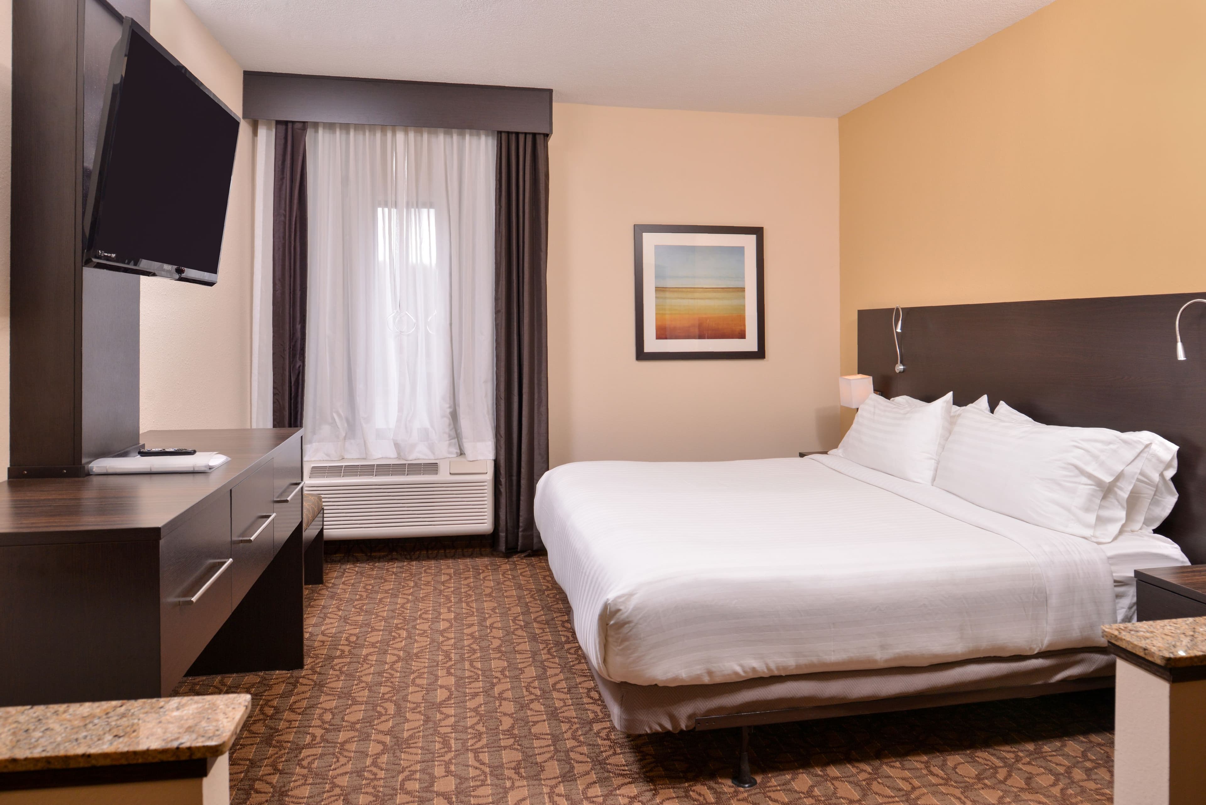 Holiday Inn Express & Suites Topeka West I-70 Wanamaker — 18