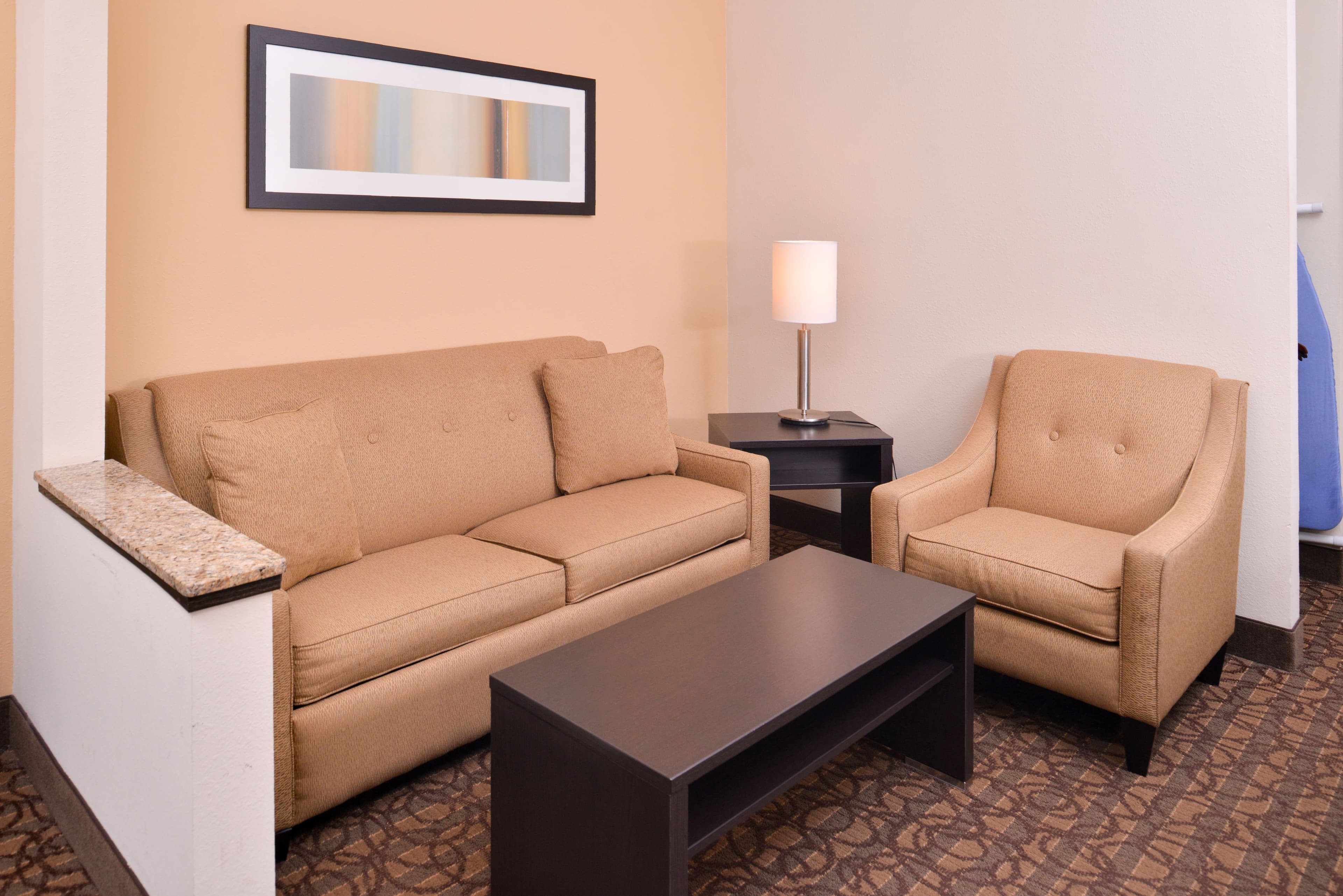 Holiday Inn Express & Suites Topeka West I-70 Wanamaker — 10