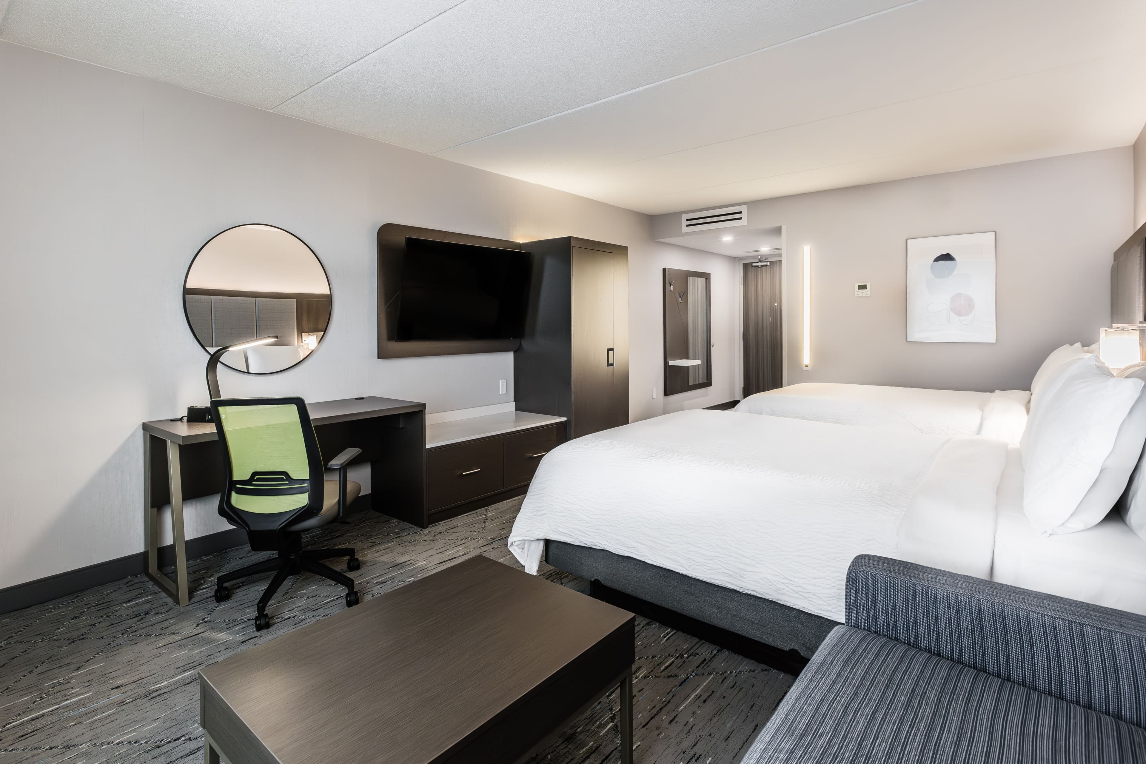 Holiday Inn Express & Suites Toronto Airport South — 105