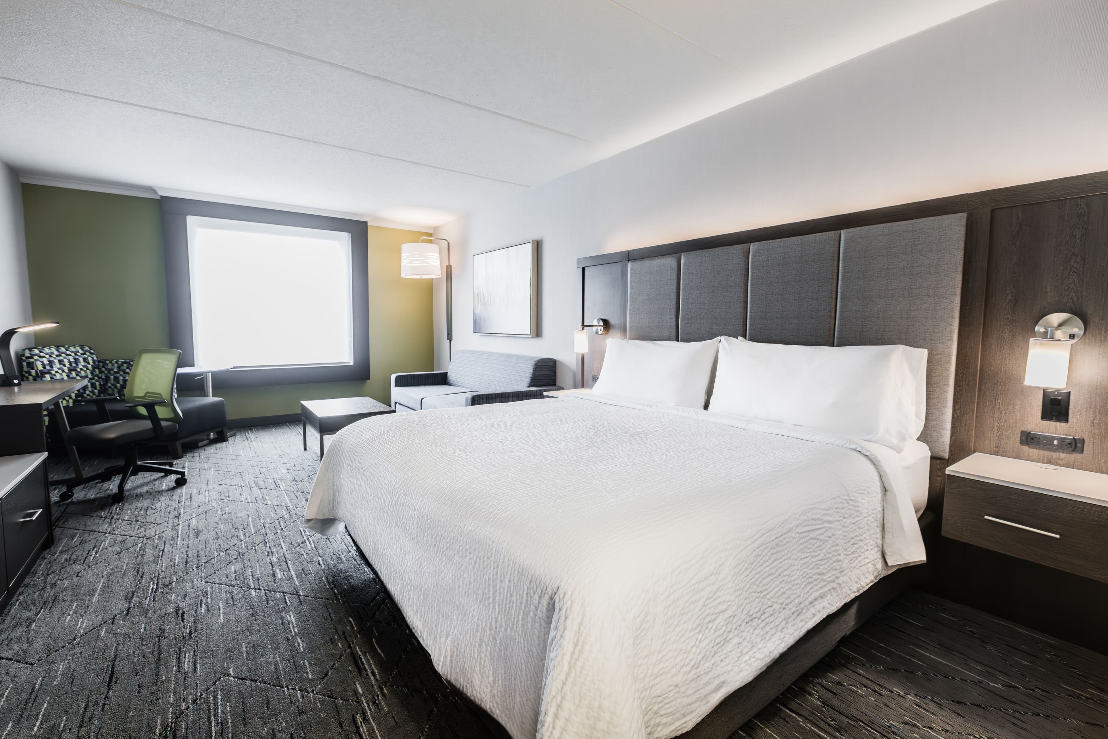 Holiday Inn Express & Suites Toronto Airport South — 14