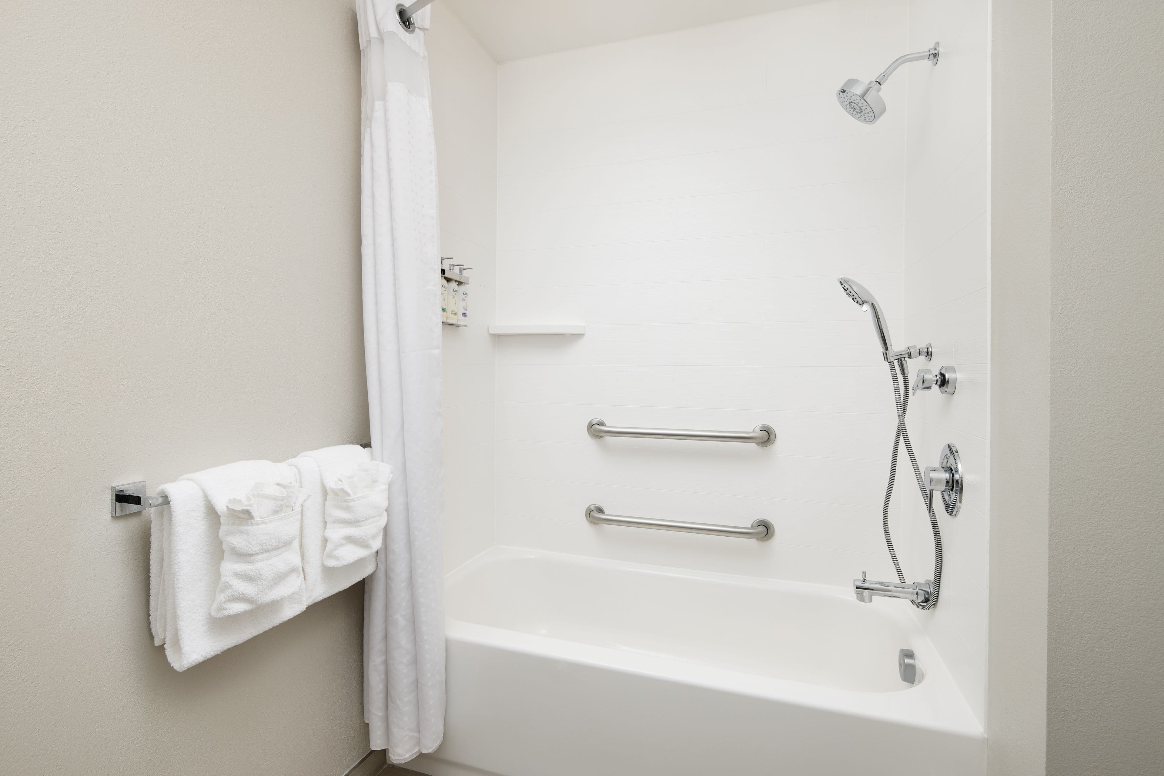 Holiday Inn Express & Suites Wheeling — 14