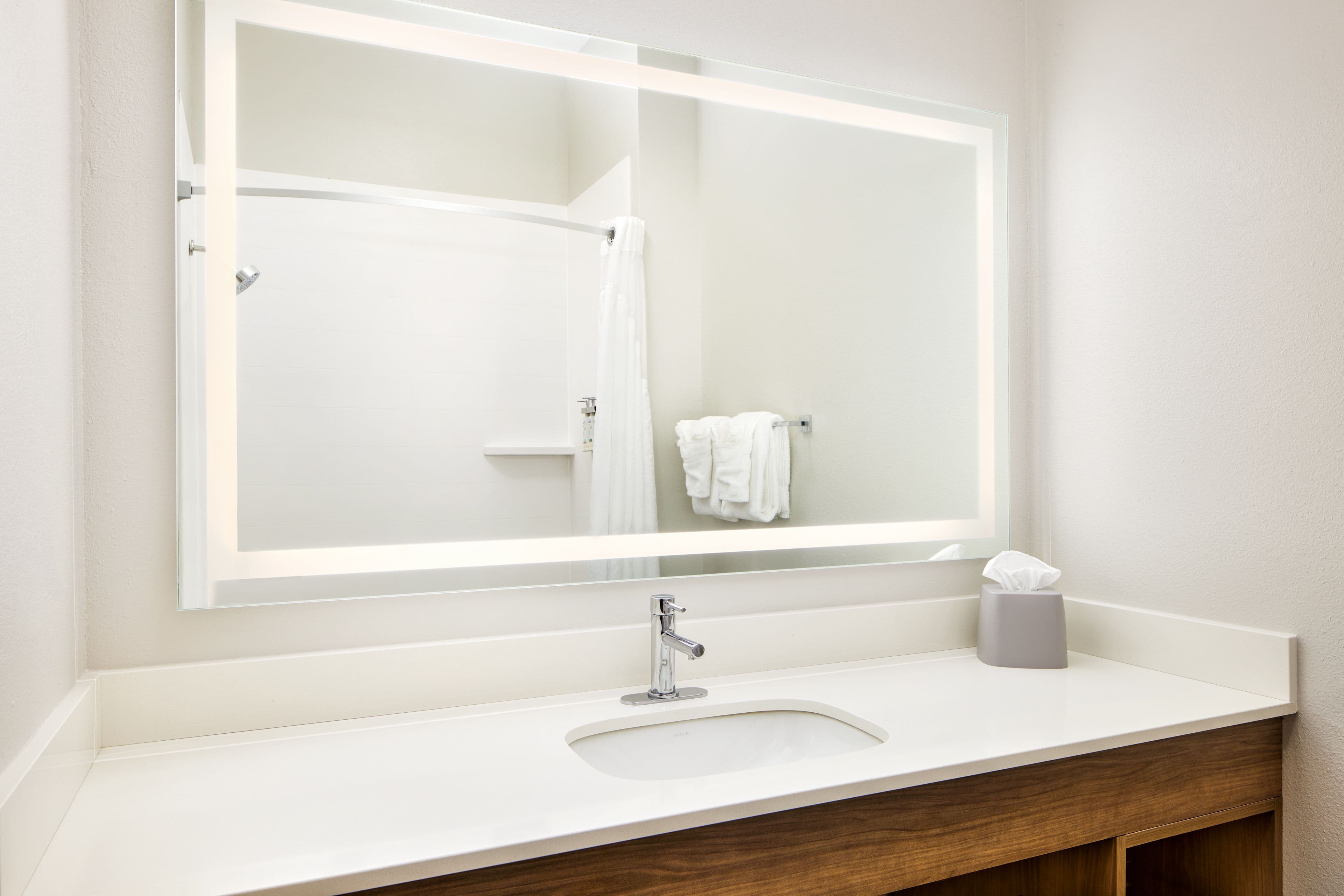 Holiday Inn Express & Suites Wheeling — 6