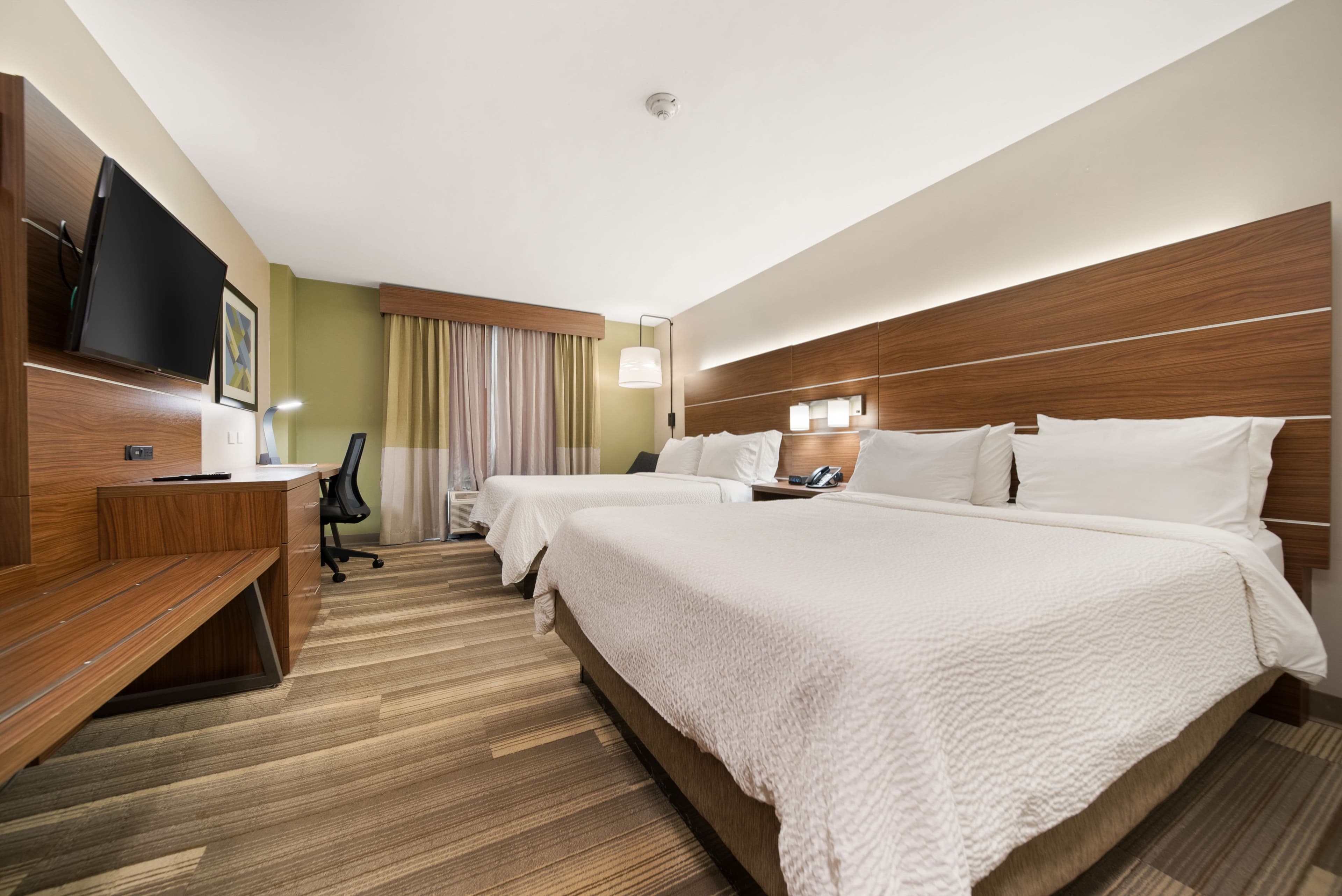 Holiday Inn Express & Suites Trincity Trinidad Airport — 12