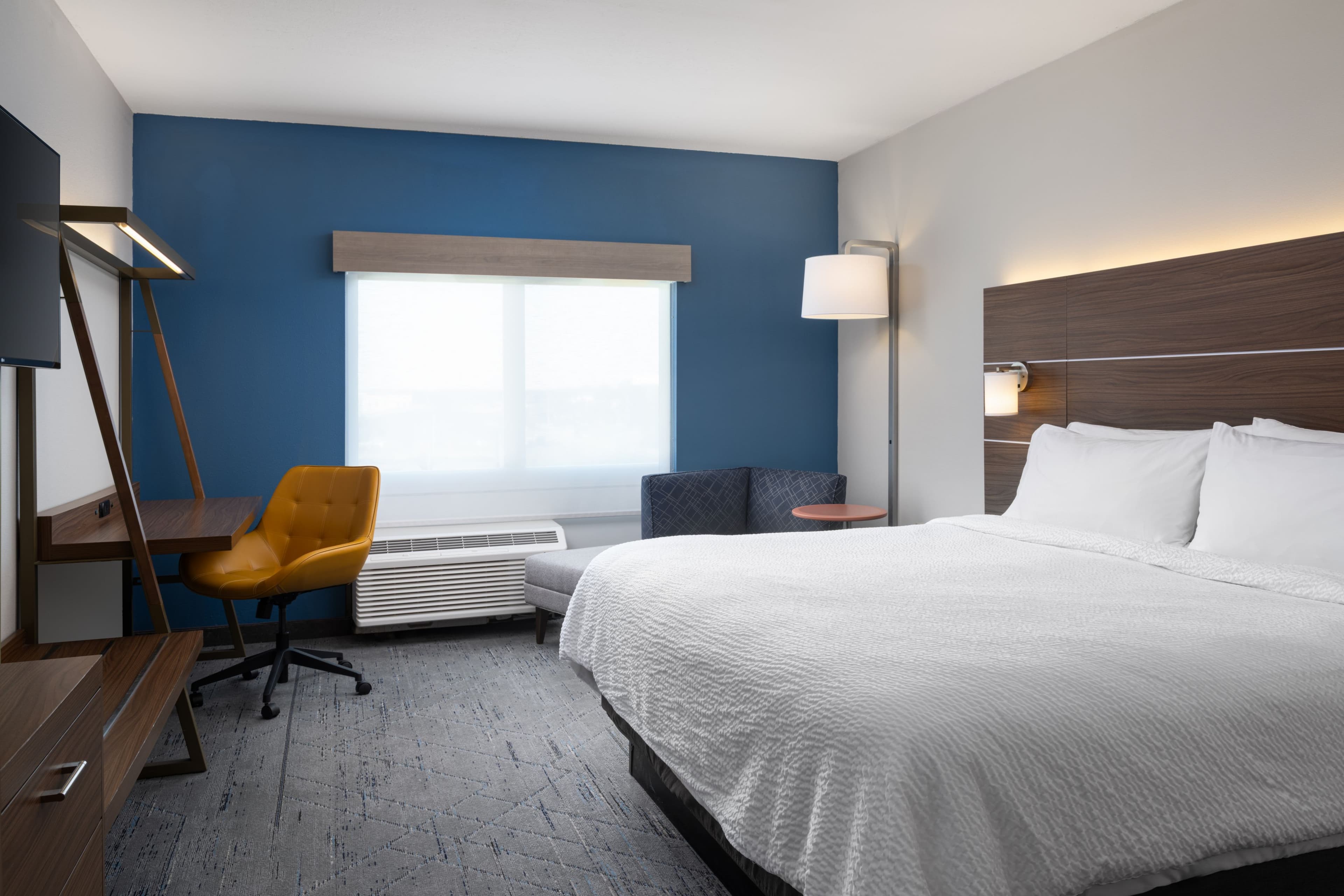 Holiday Inn Express & Suites Trinity — 6