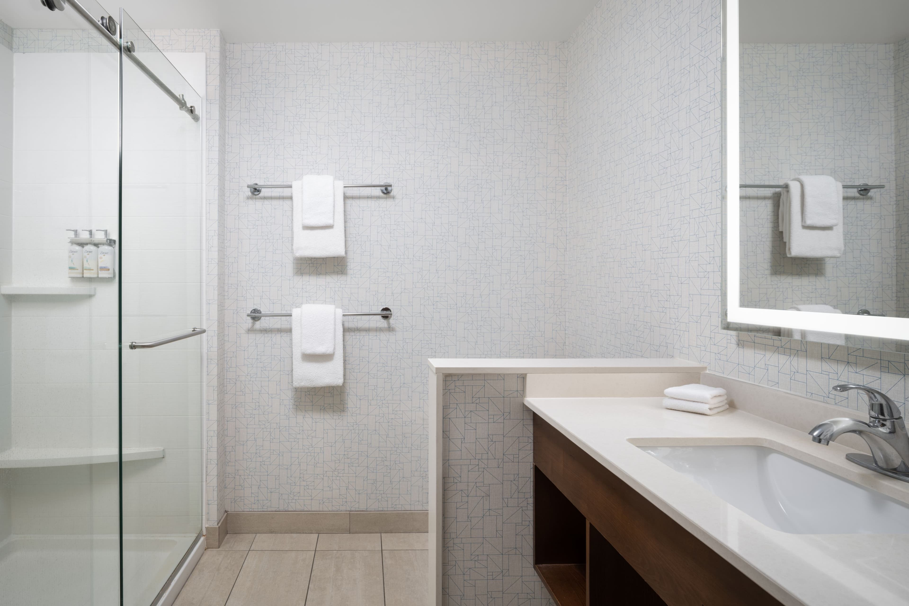 Holiday Inn Express & Suites Trinity — 8