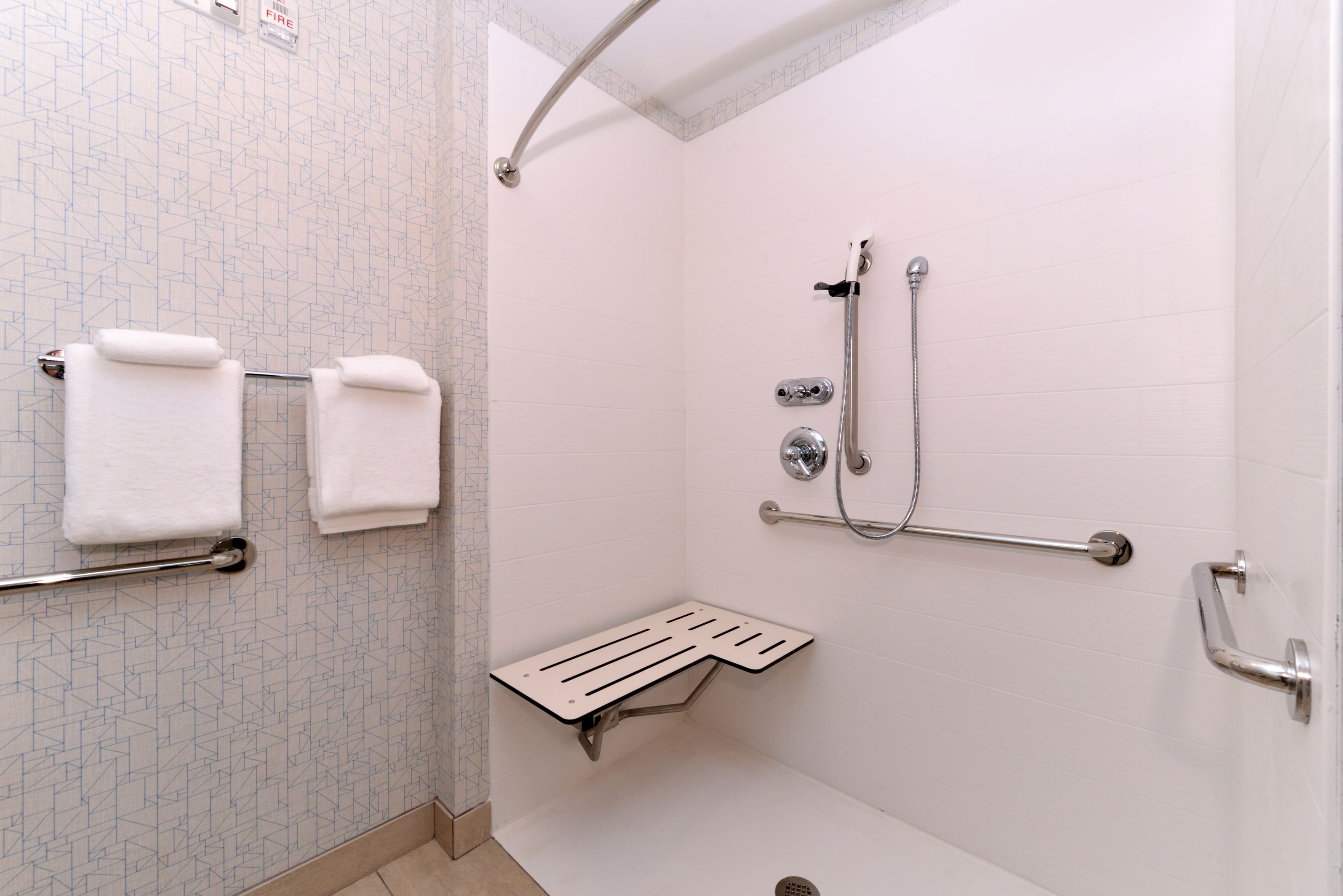 Holiday Inn Express & Suites Trinity — 18