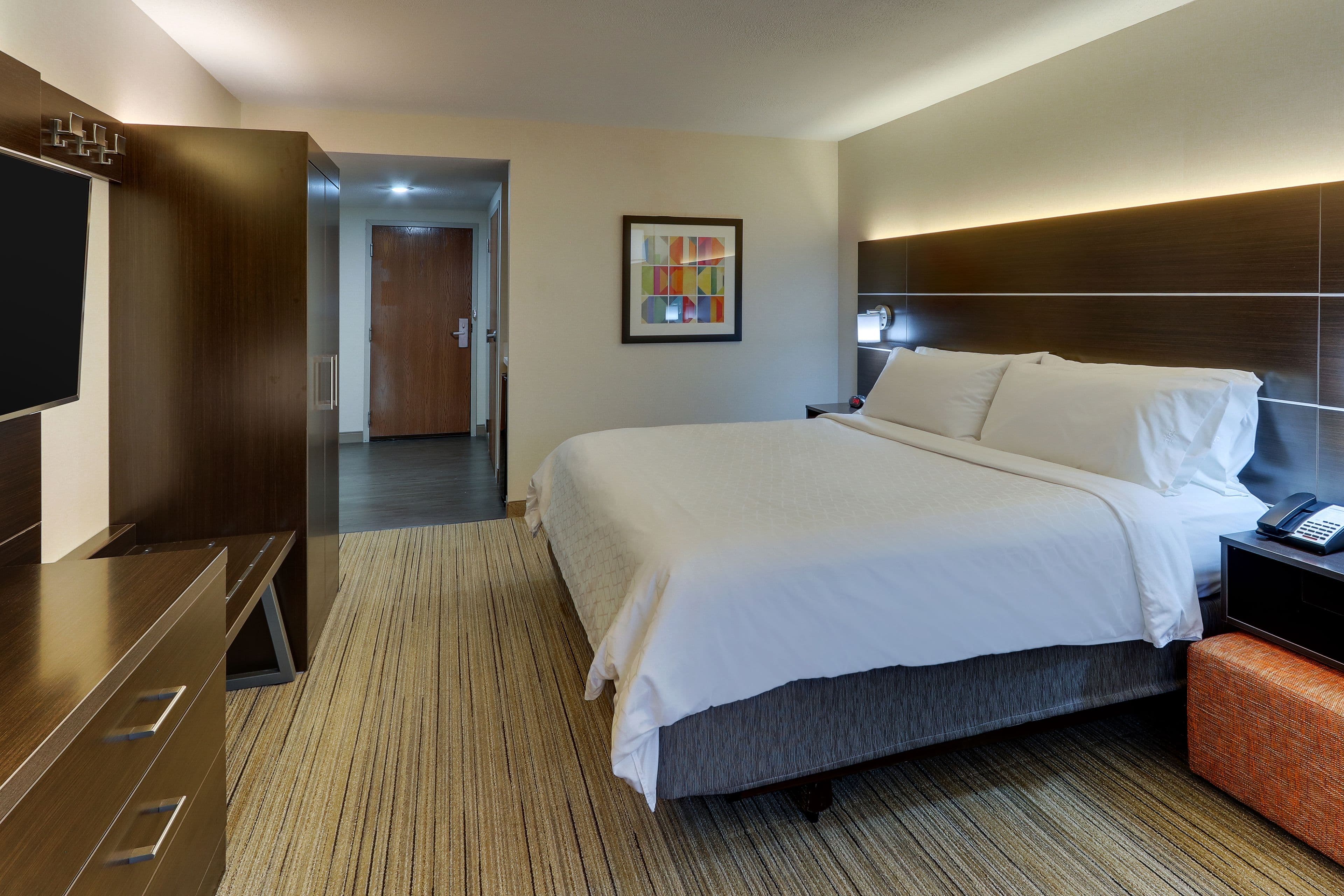 Holiday Inn Express & Suites Troy — 6