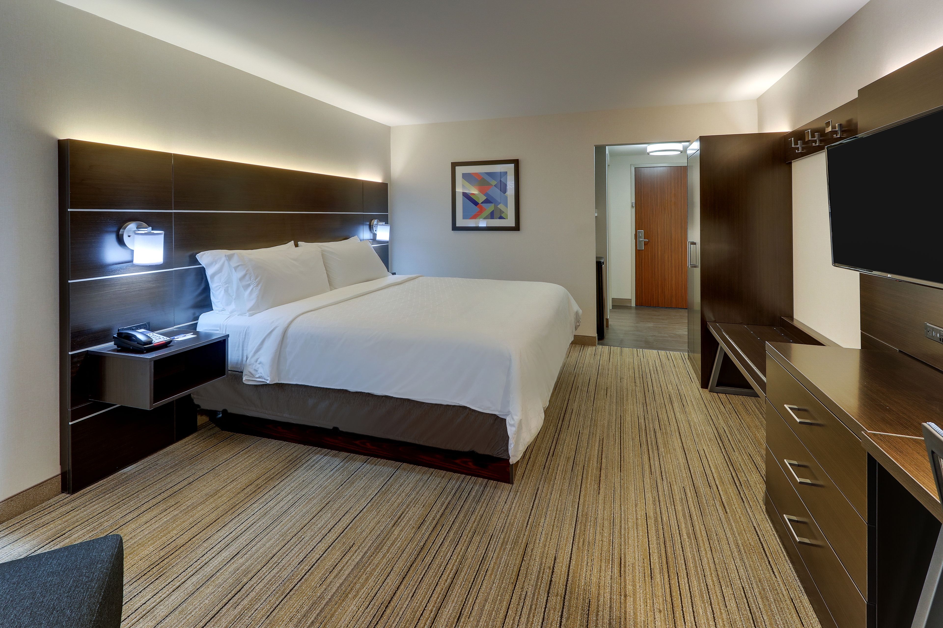 Holiday Inn Express & Suites Troy — 13
