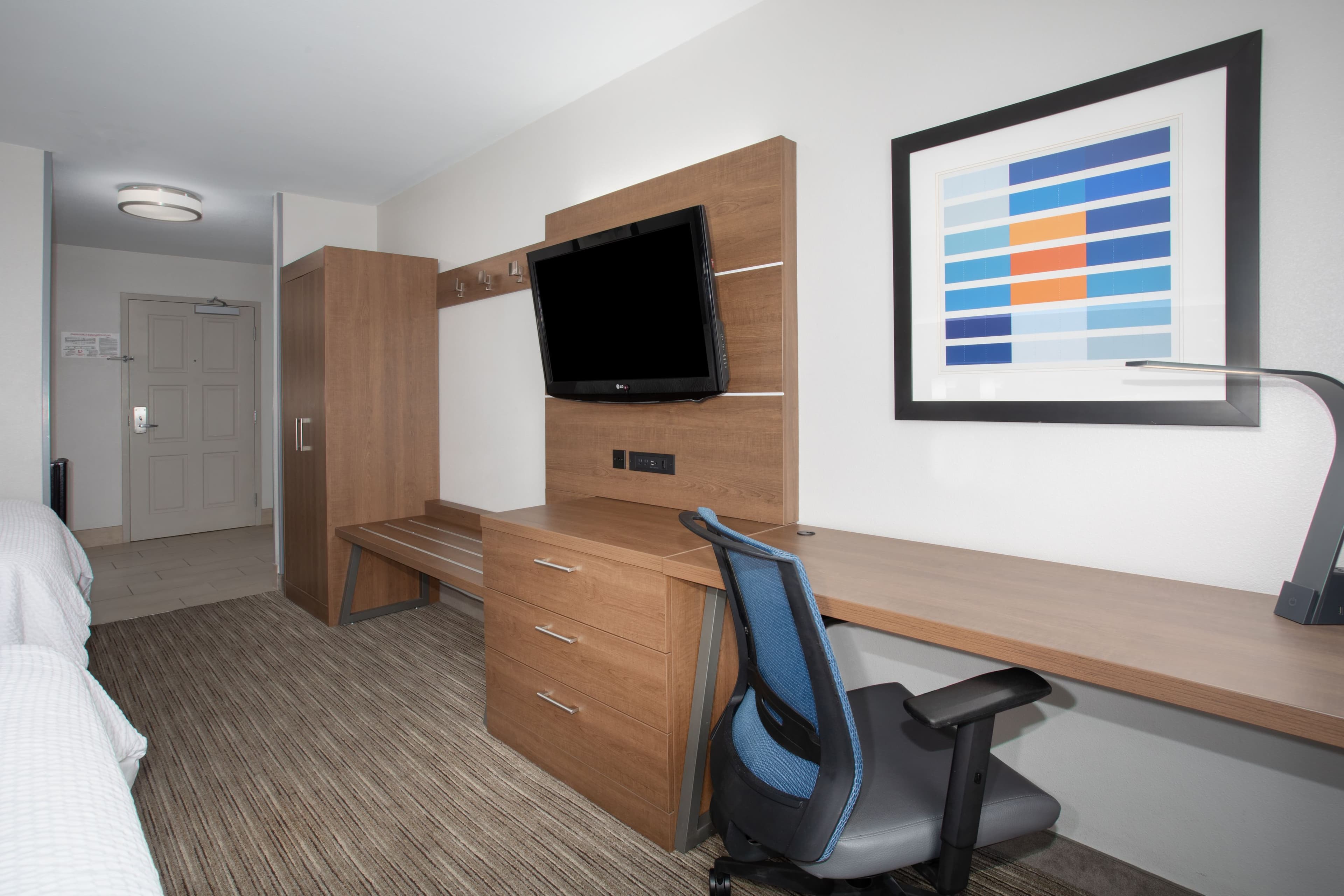 Holiday Inn Express & Suites Tucson — 38