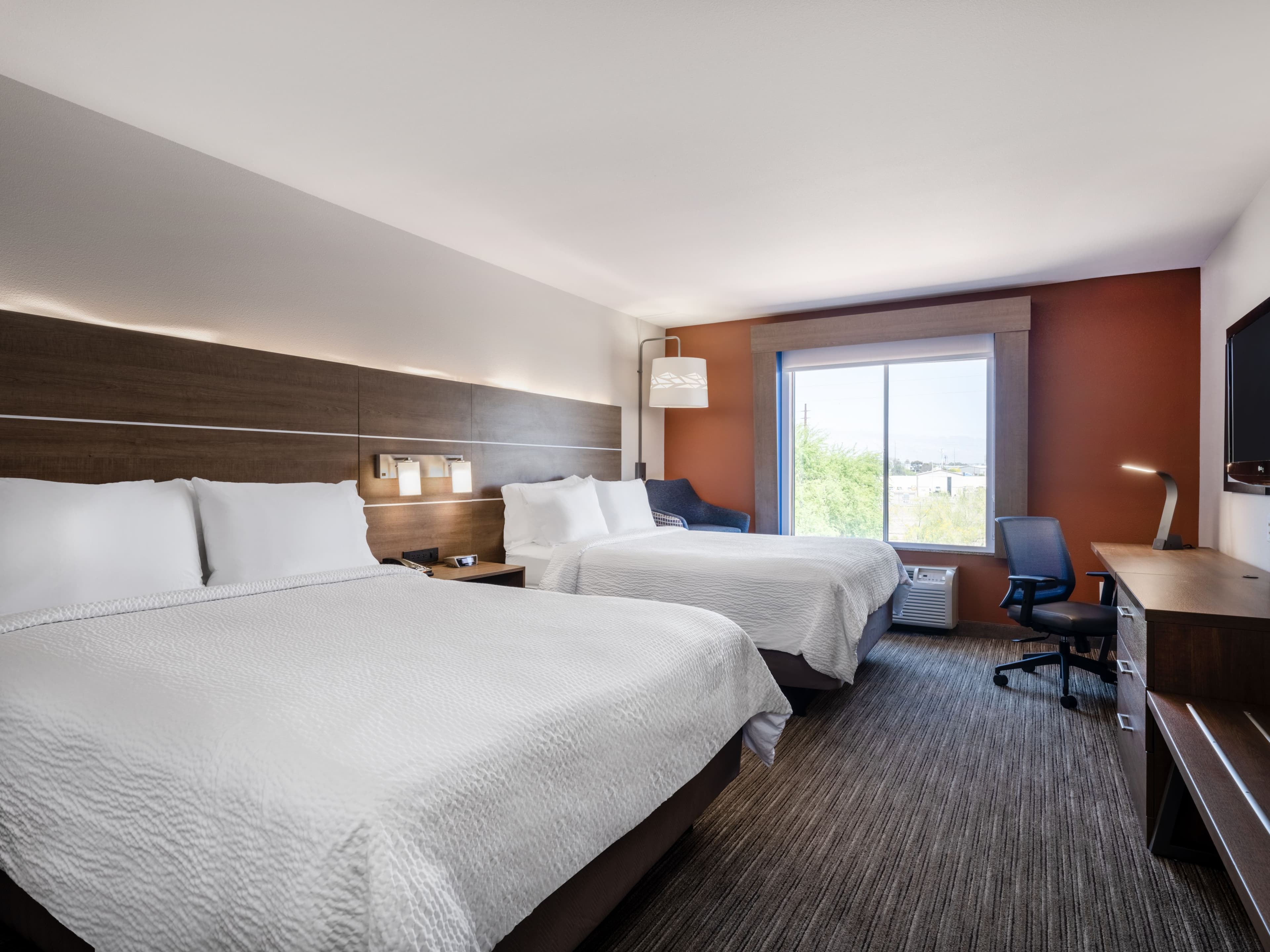 Holiday Inn Express & Suites Tucson — 35