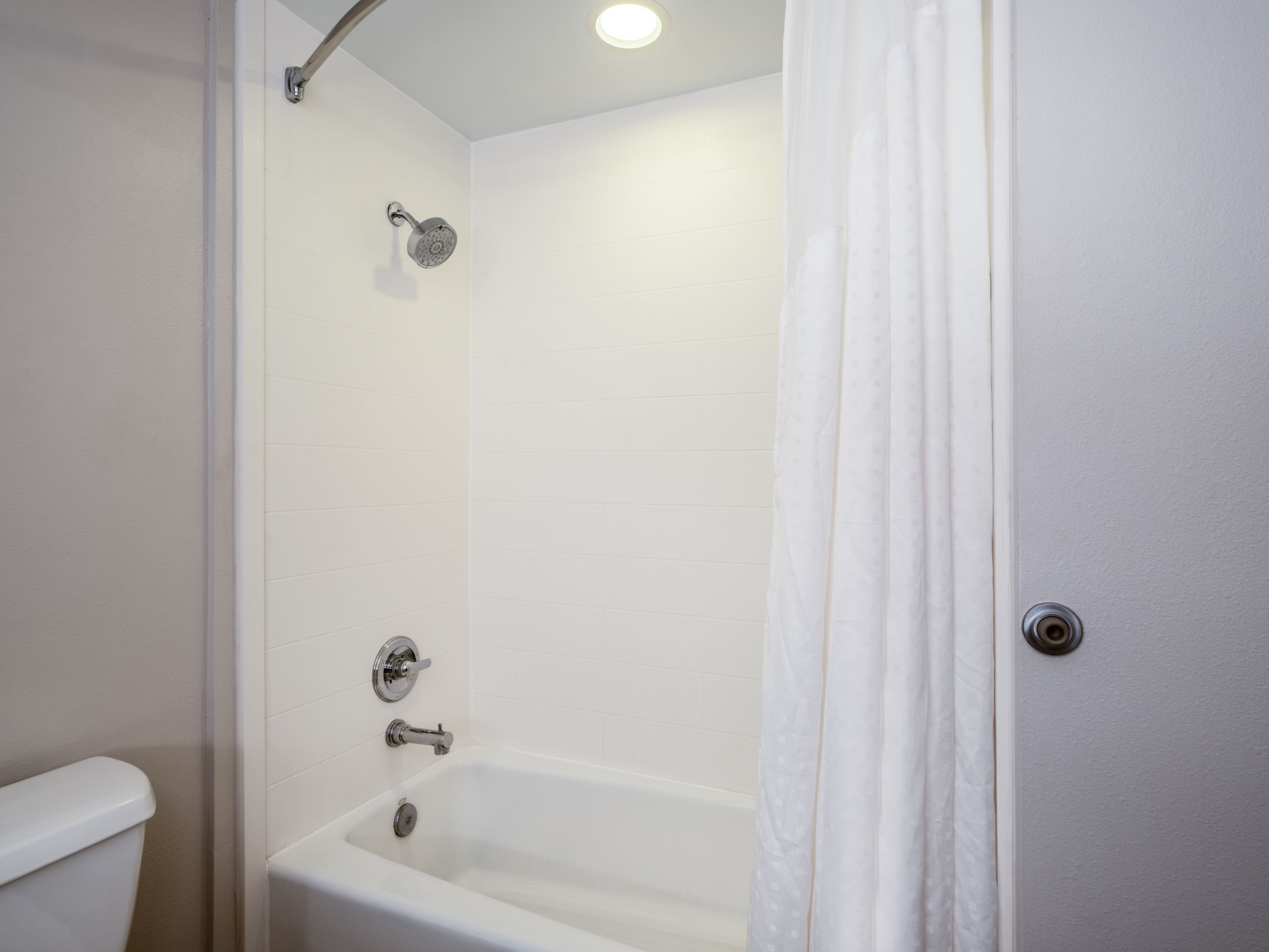 Holiday Inn Express & Suites Tucson — 10