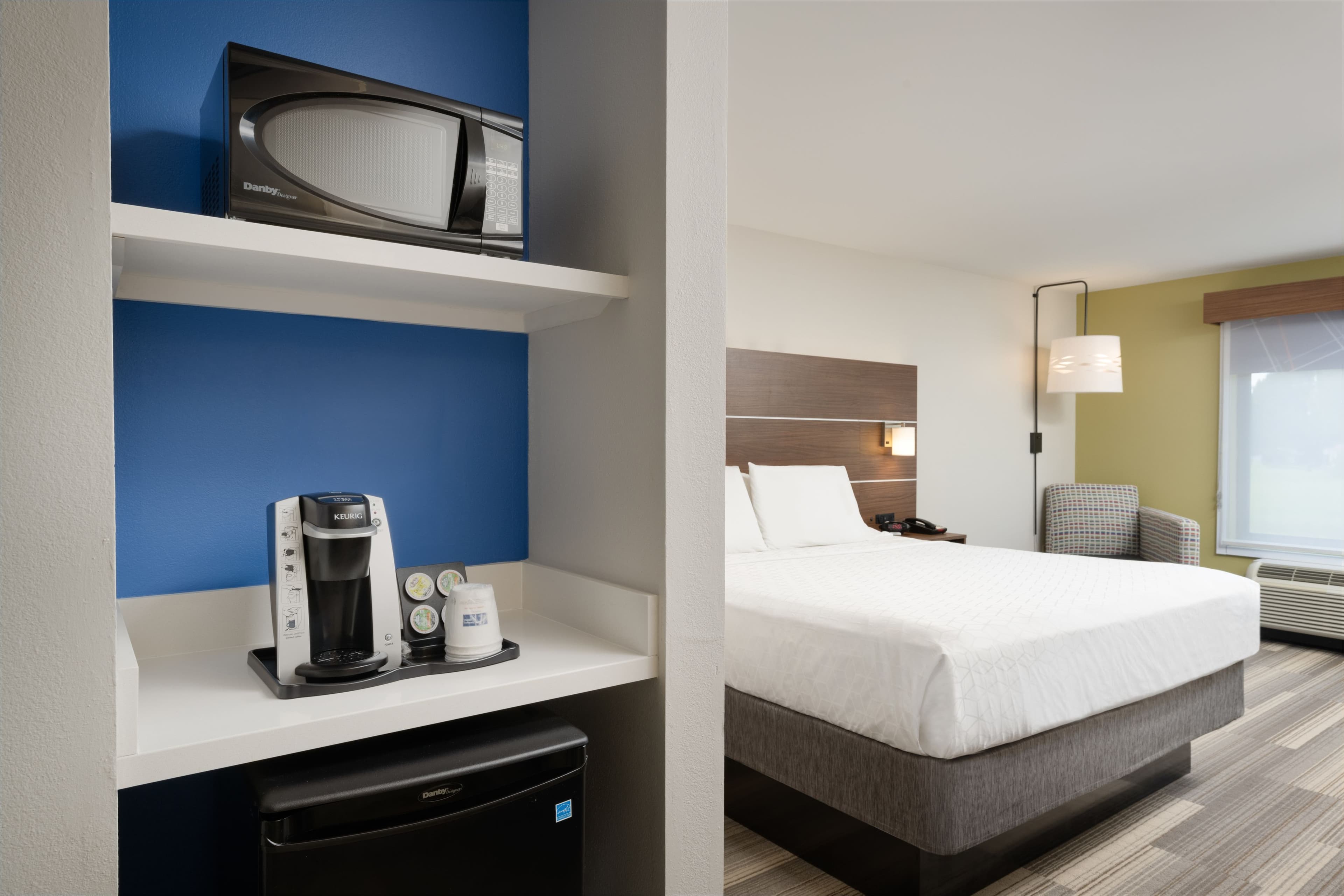Holiday Inn Express & Suites Tullahoma — 6