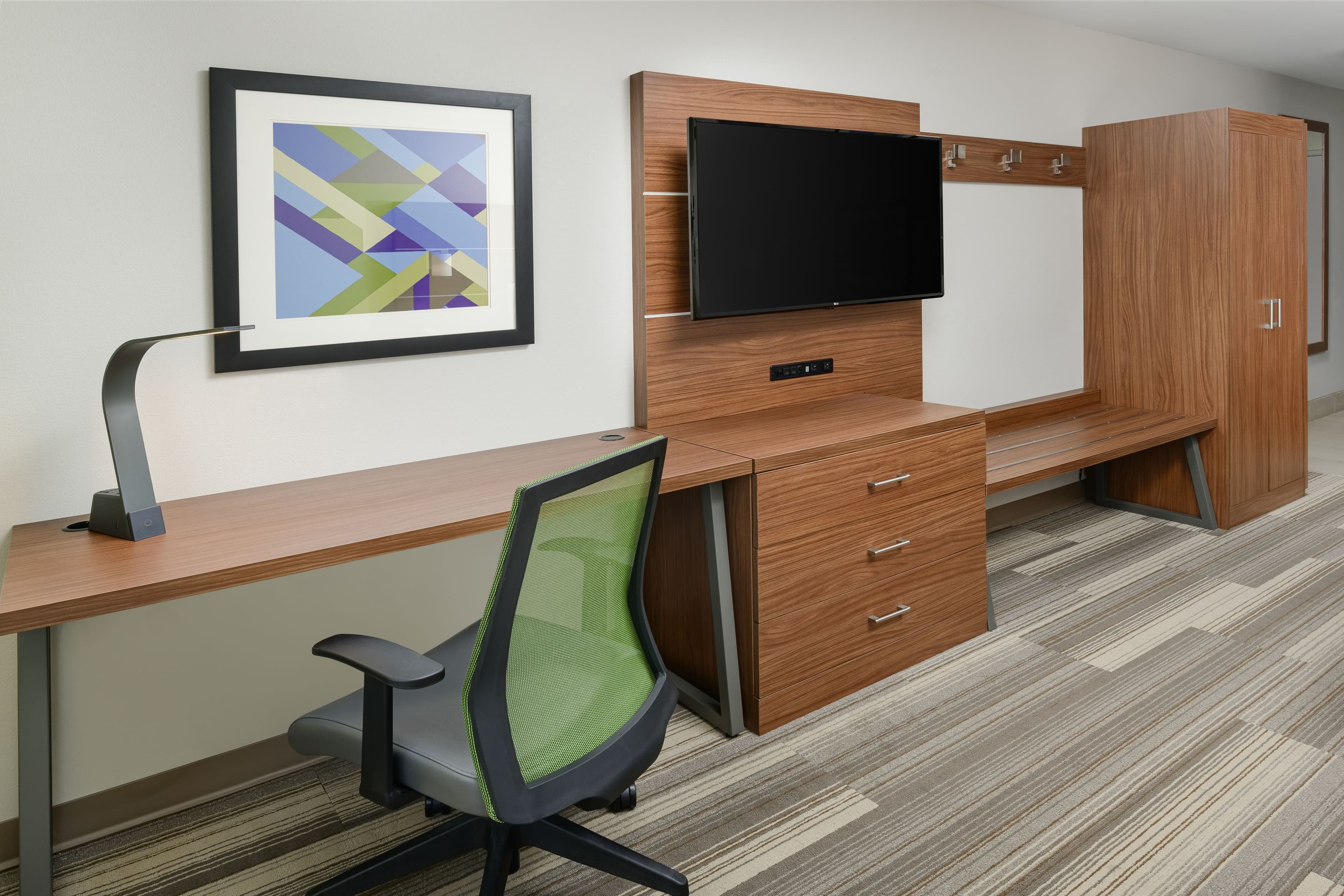 Holiday Inn Express & Suites Tullahoma — 8