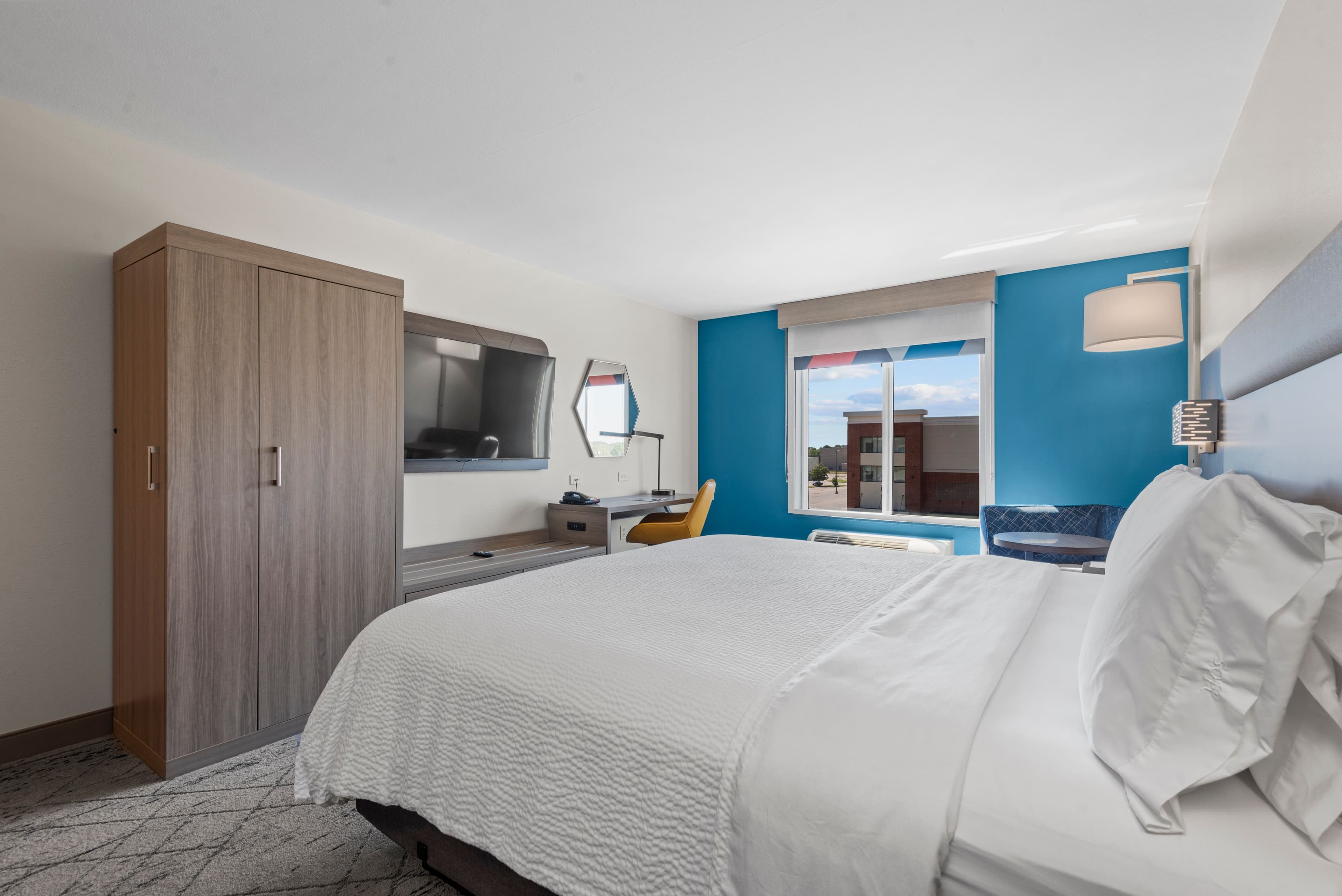 Holiday Inn Express & Suites Tulsa South Bixby — 16