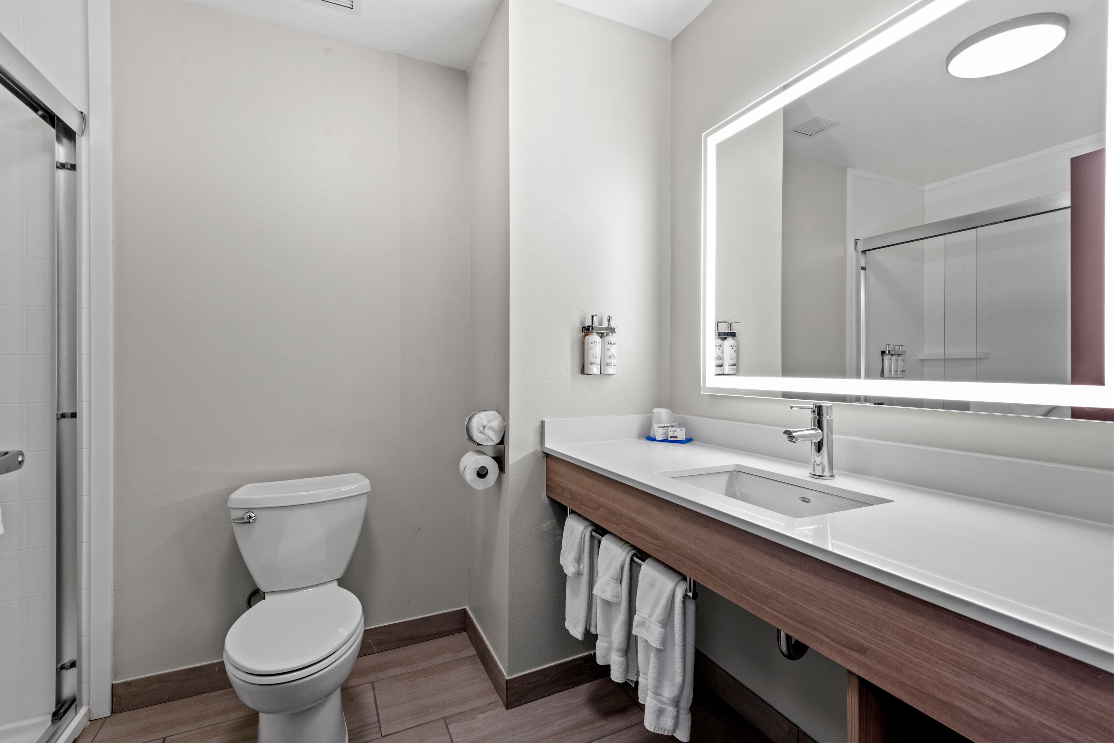 Holiday Inn Express & Suites Tulsa South Bixby — 2