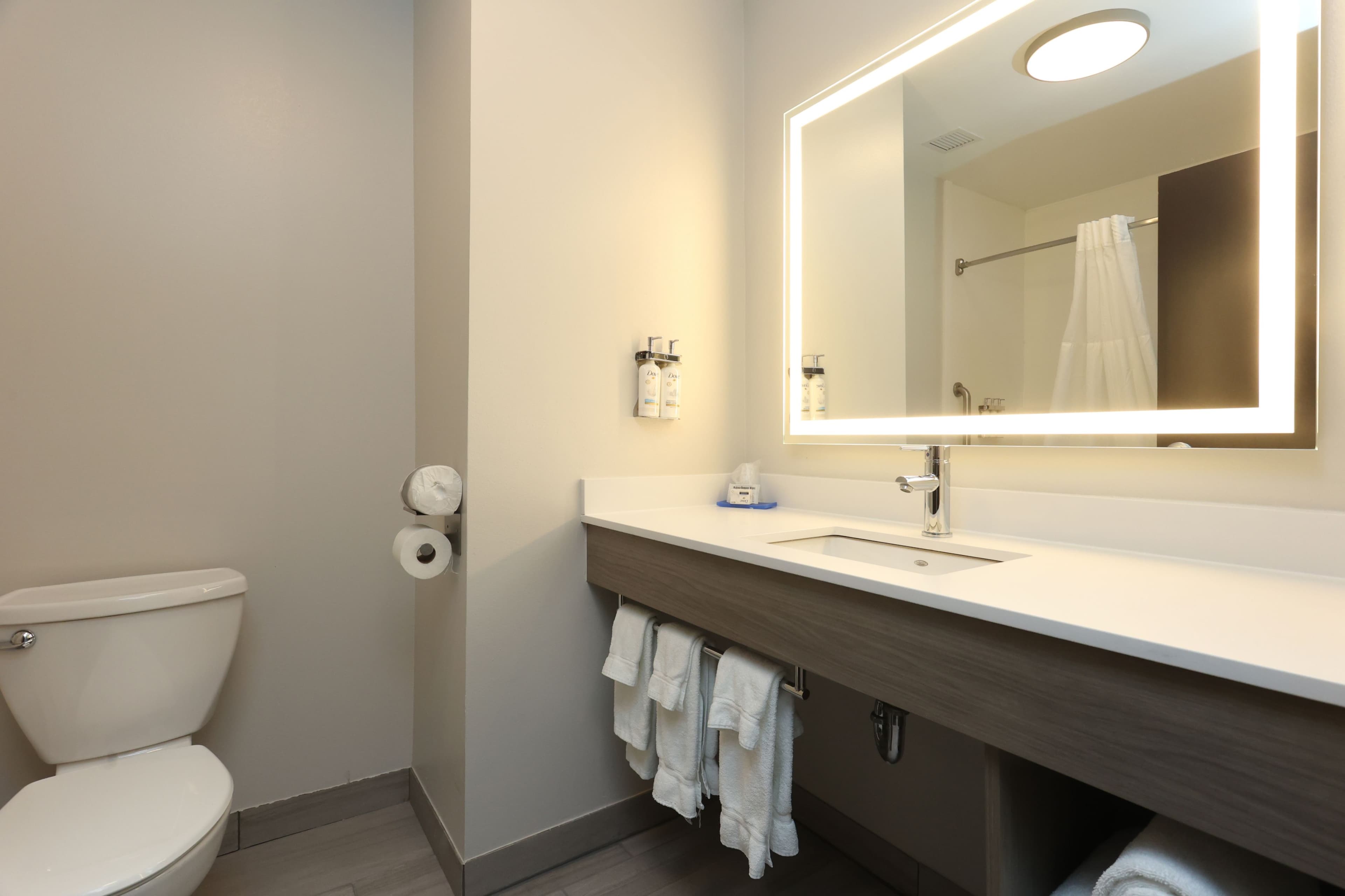 Holiday Inn Express & Suites Tulsa South Bixby — 6