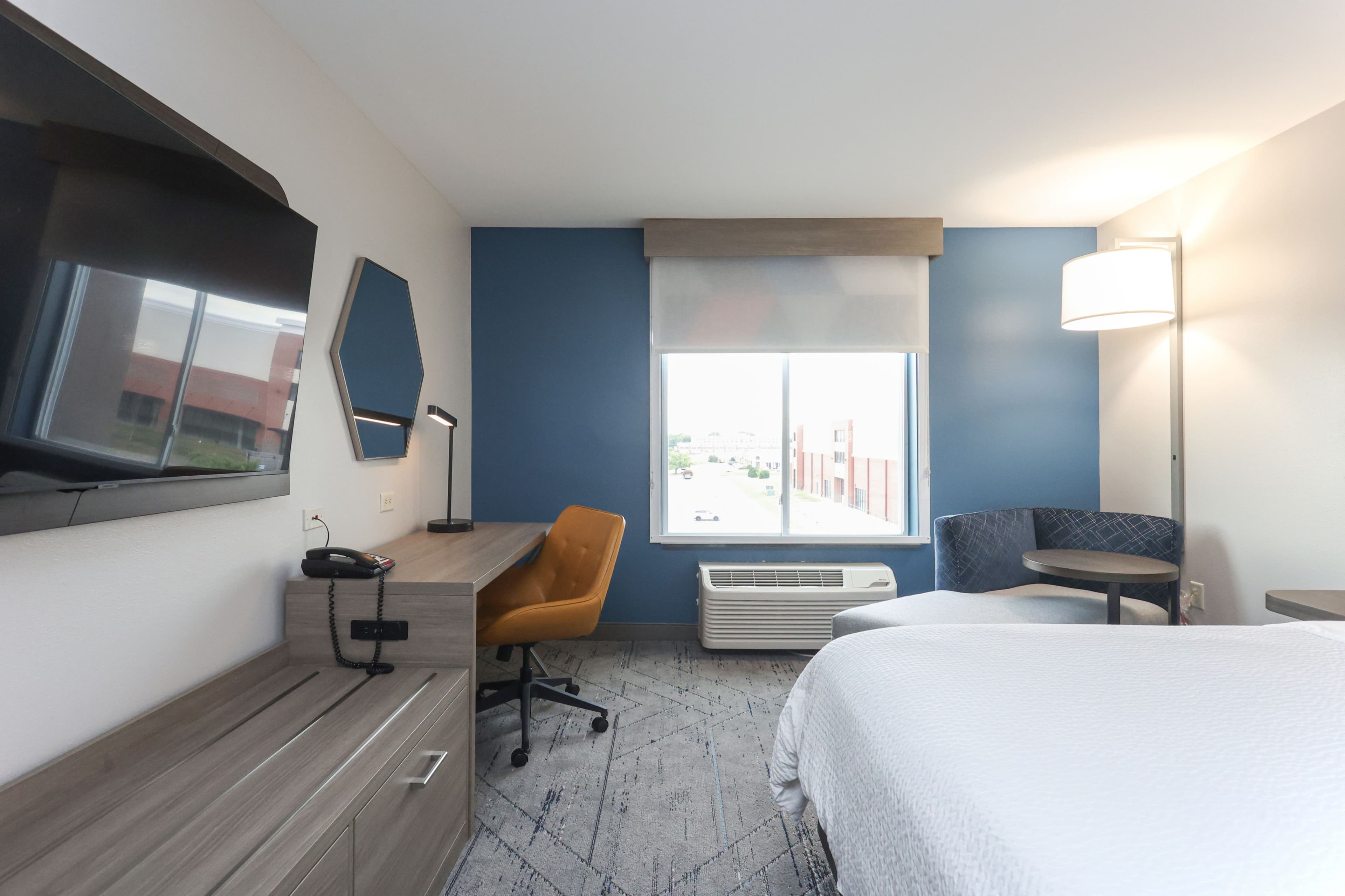 Holiday Inn Express & Suites Tulsa South Bixby — 25