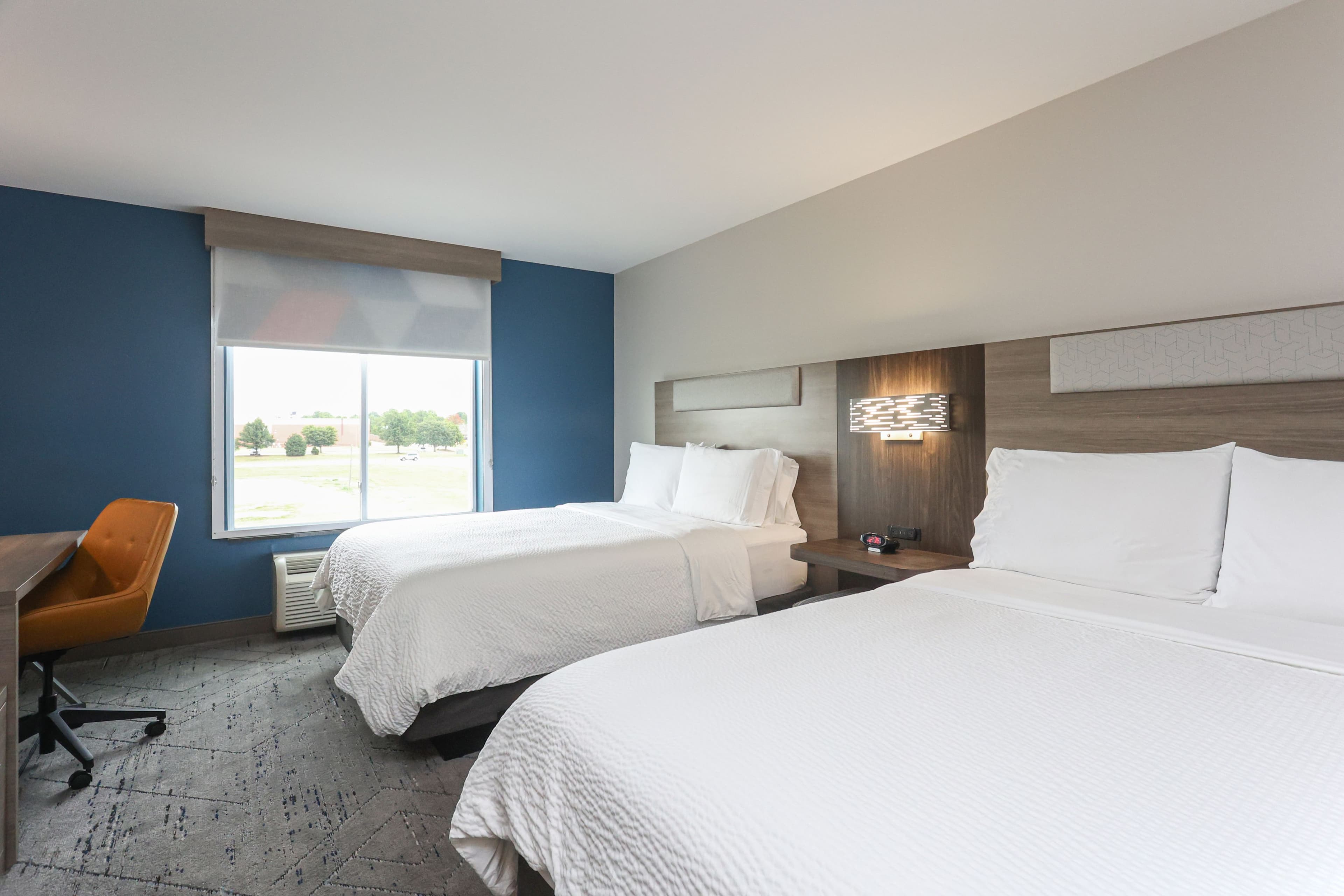 Holiday Inn Express & Suites Tulsa South Bixby — 11