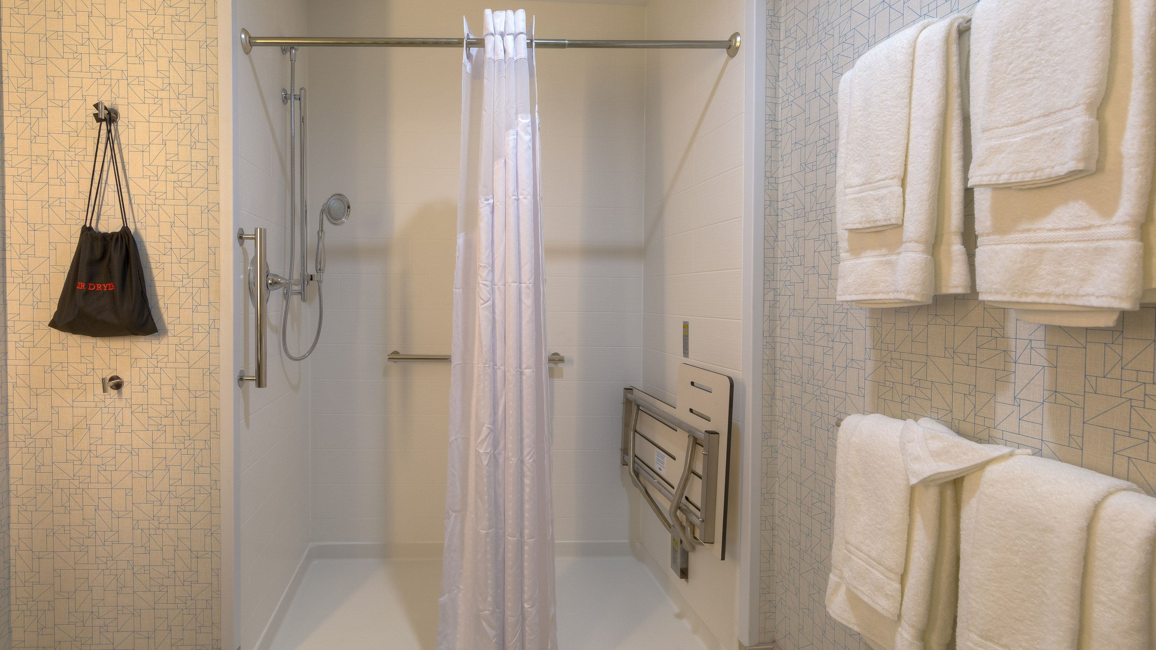 Holiday Inn Express & Suites Tulsa Midtown — 10