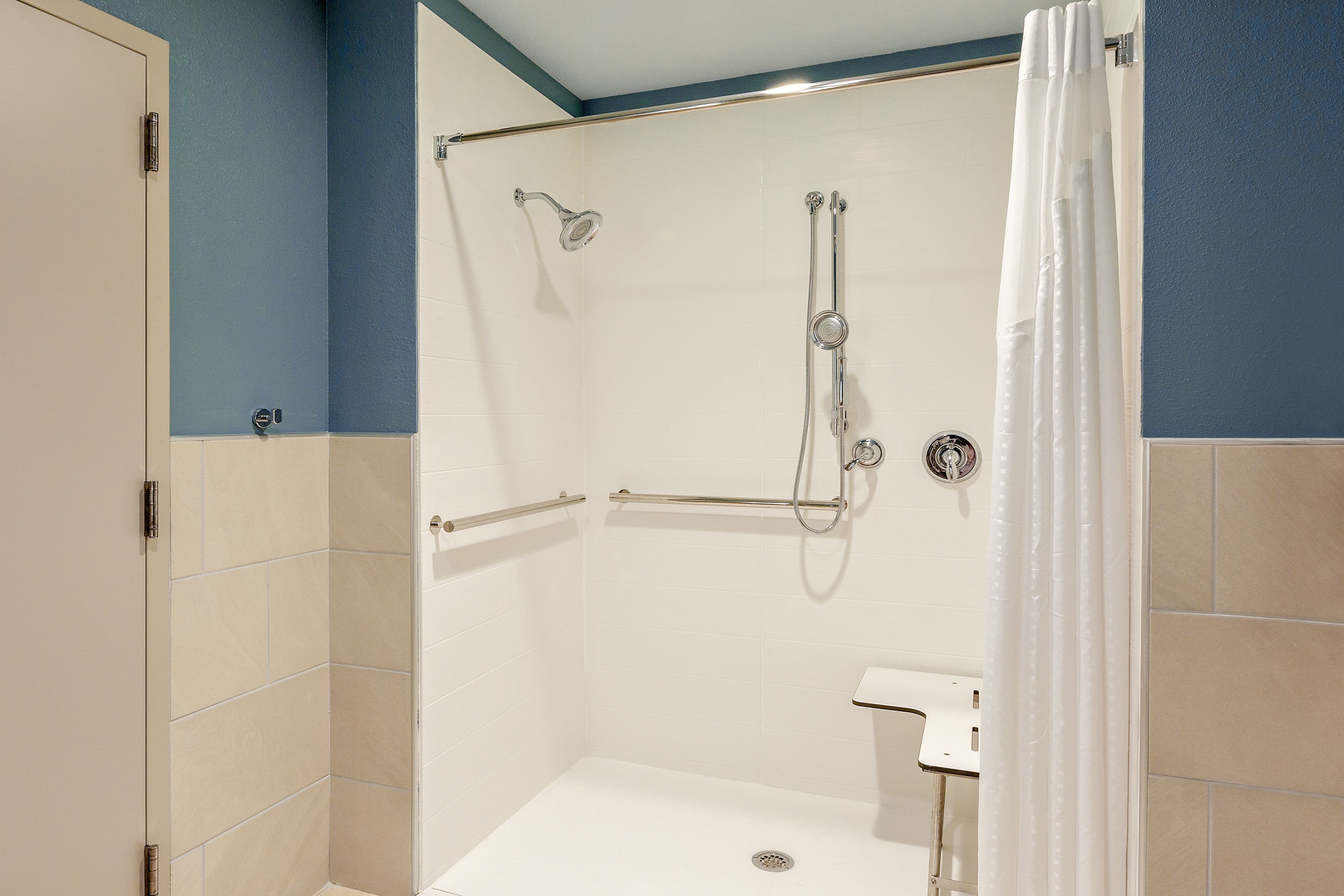 Holiday Inn Express & Suites Union Gap - Yakima Area — 7