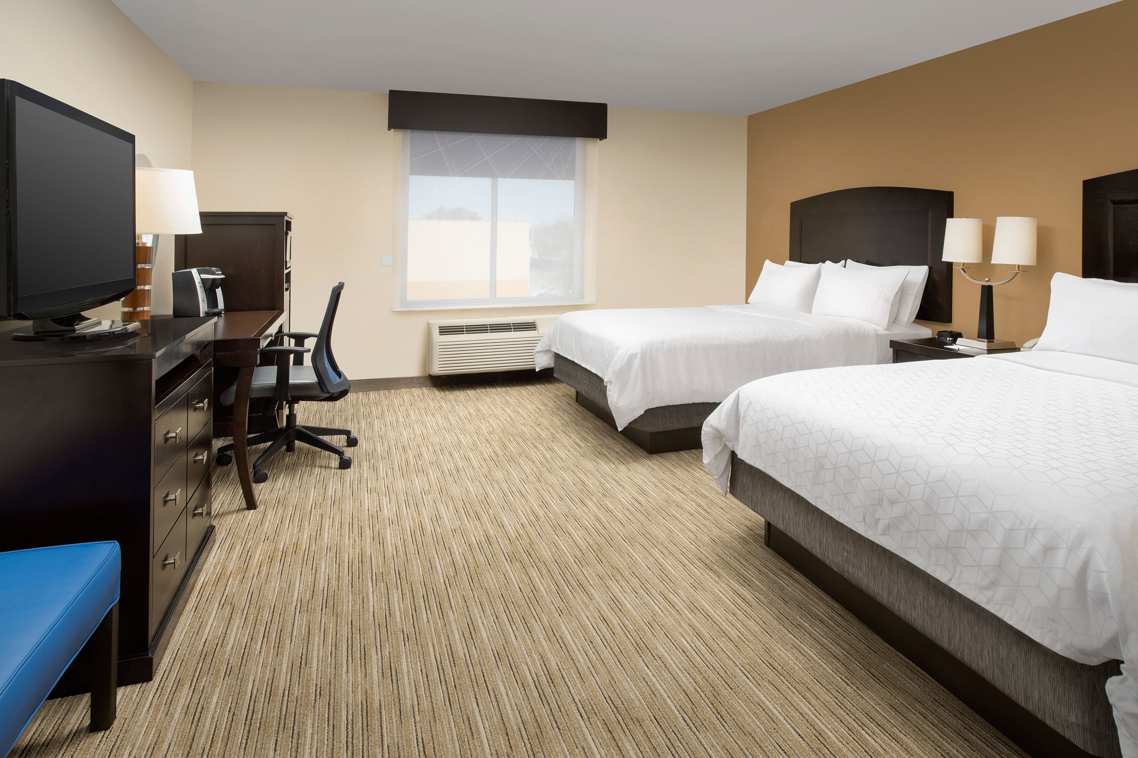 Holiday Inn Express & Suites Uvalde — 18