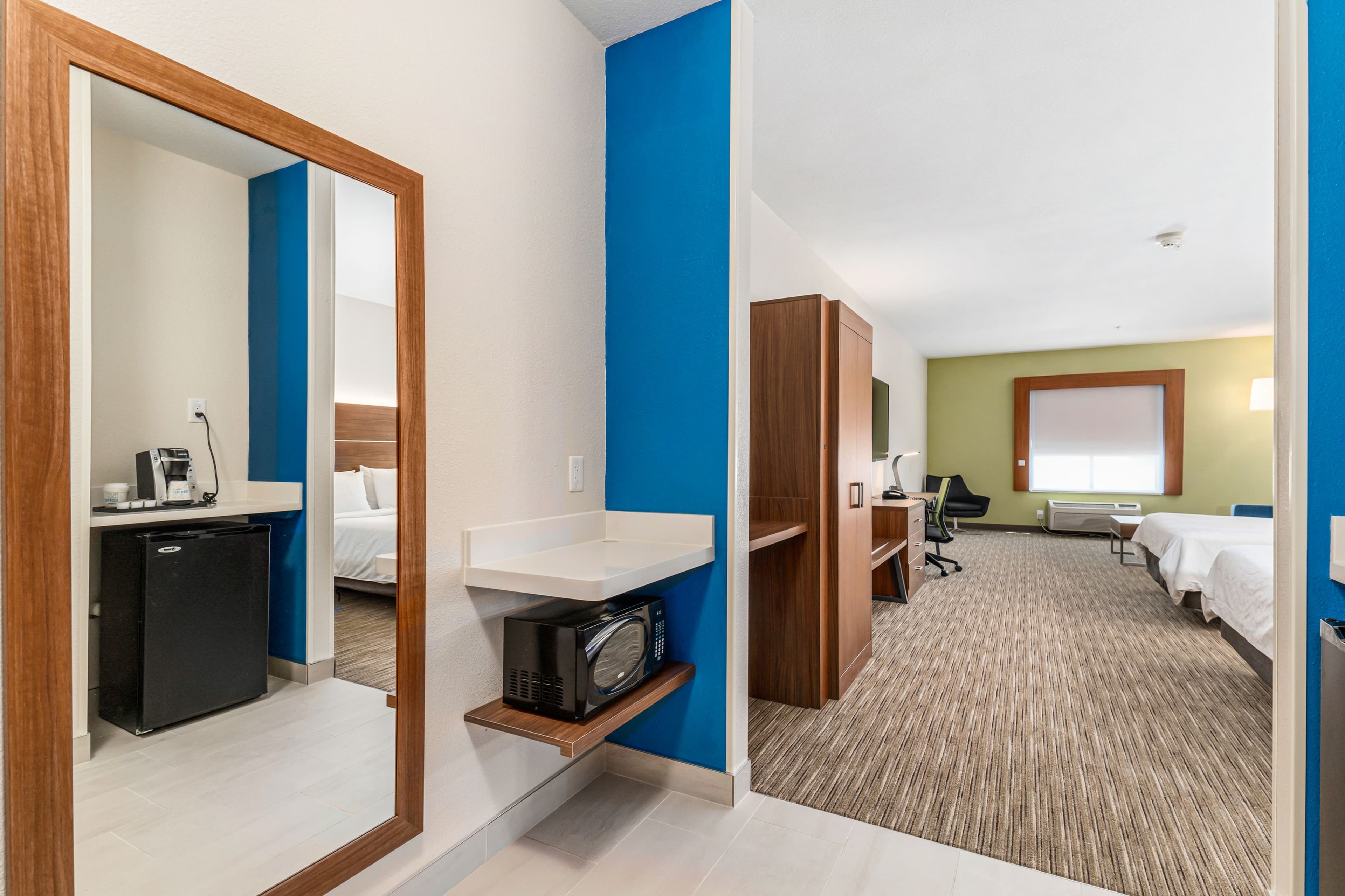 Holiday Inn Express & Suites Van Buren-Ft Smith Area — 58