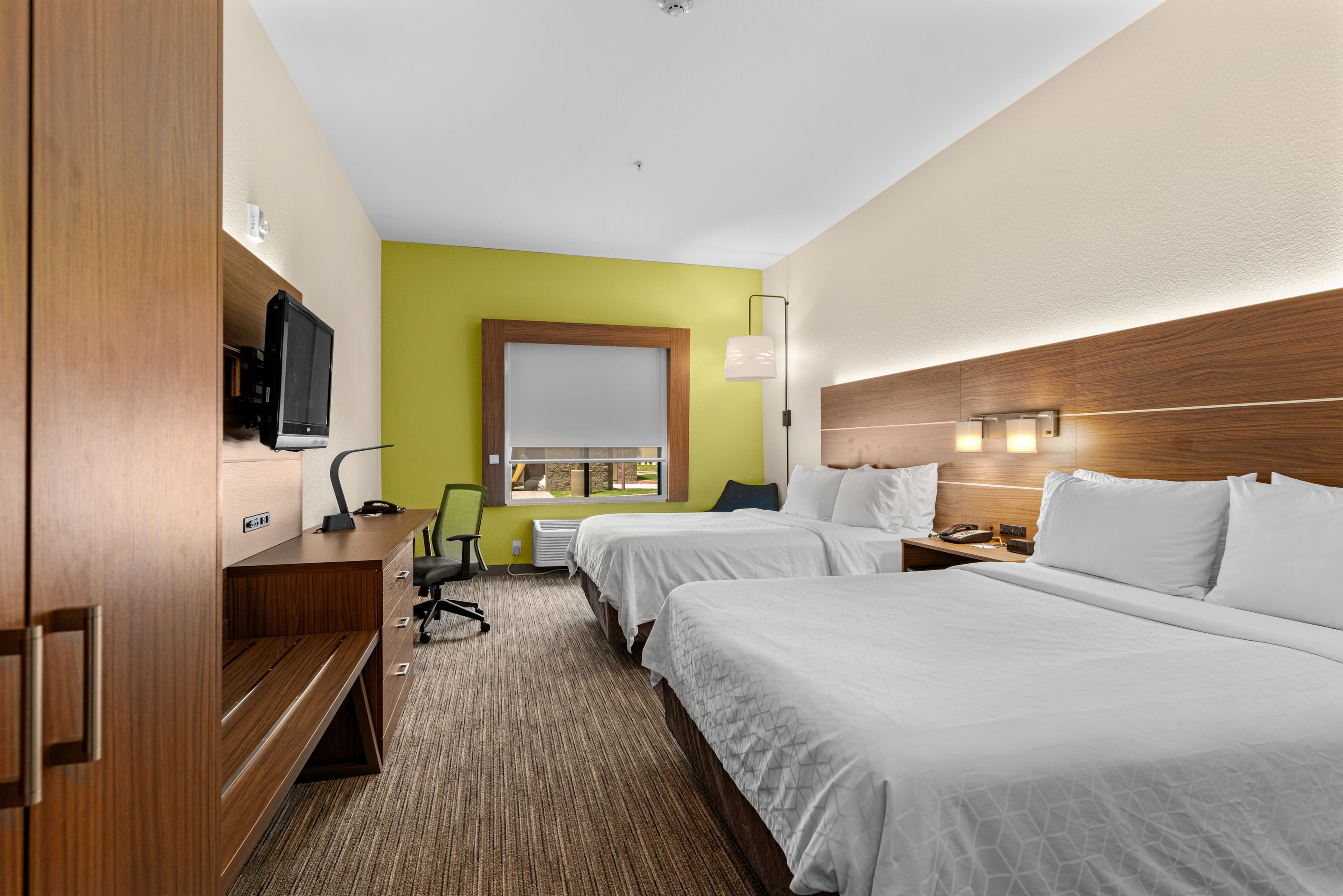 Holiday Inn Express & Suites Van Buren-Ft Smith Area — 36