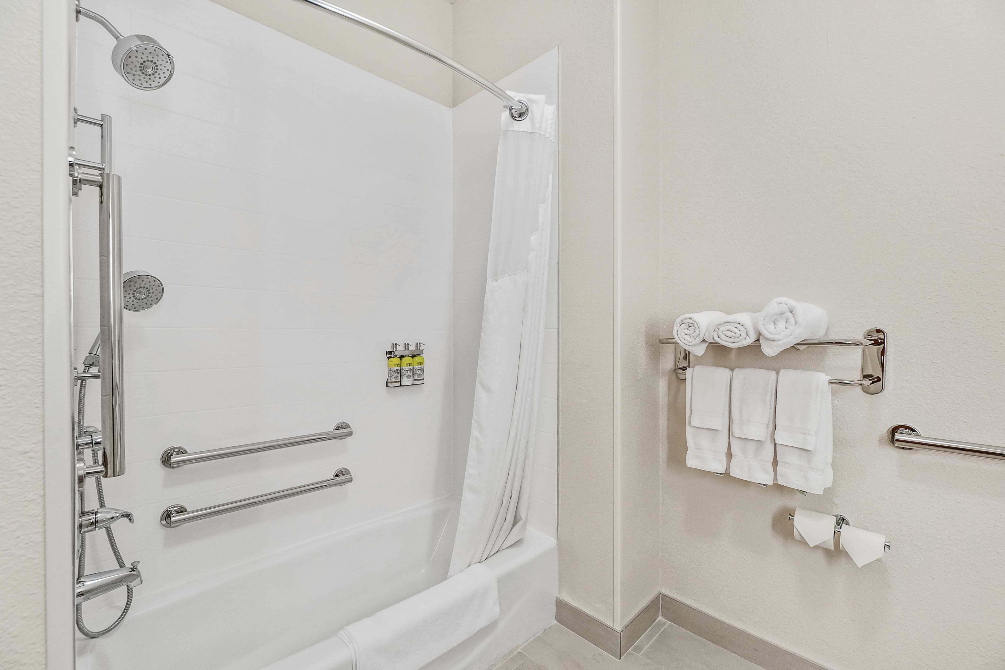 Holiday Inn Express & Suites Van Buren-Ft Smith Area — 19