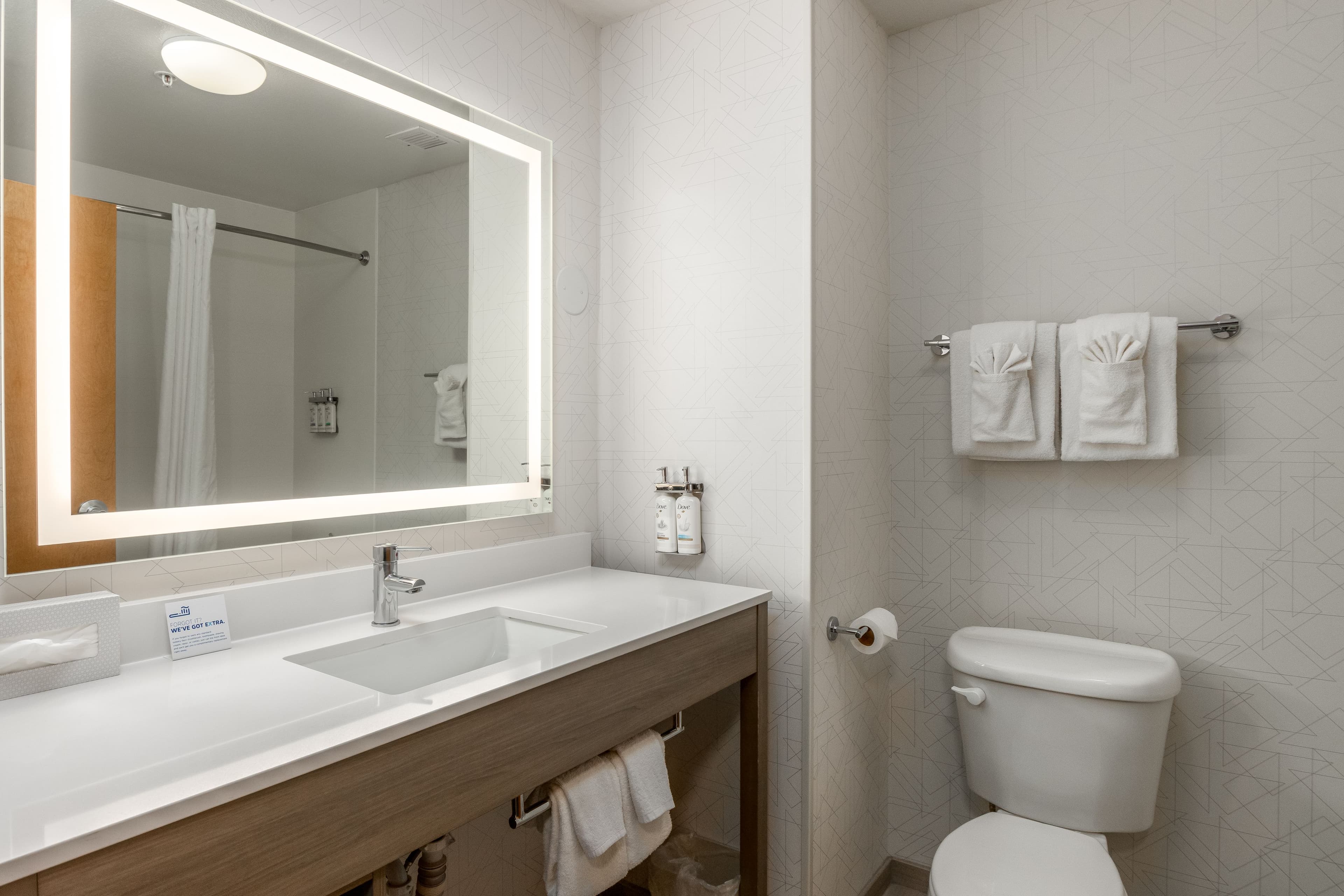 Holiday Inn Express & Suites Vancouver Mall/Portland Area — 7