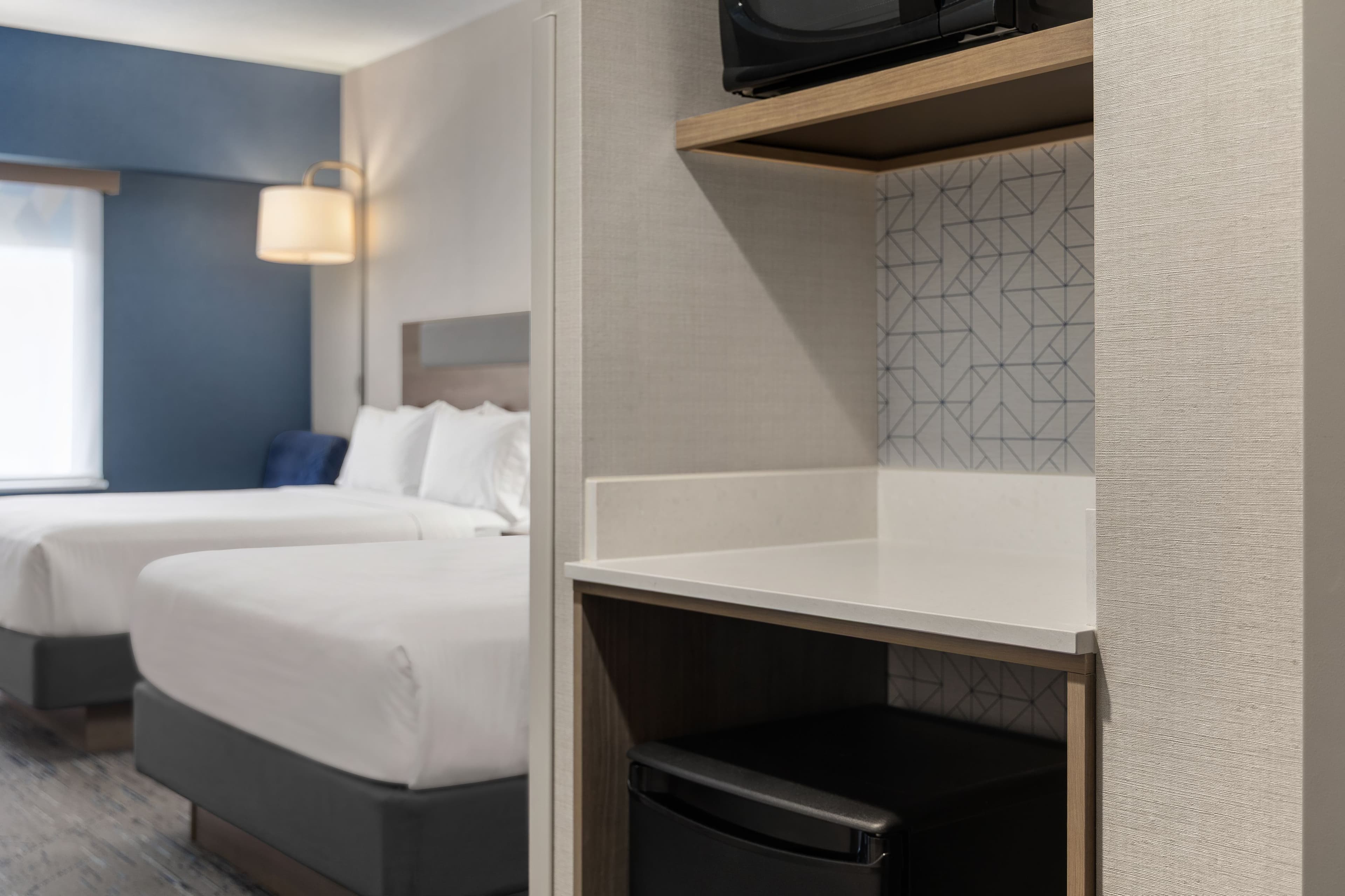 Holiday Inn Express & Suites Vaughan-Southwest — 3