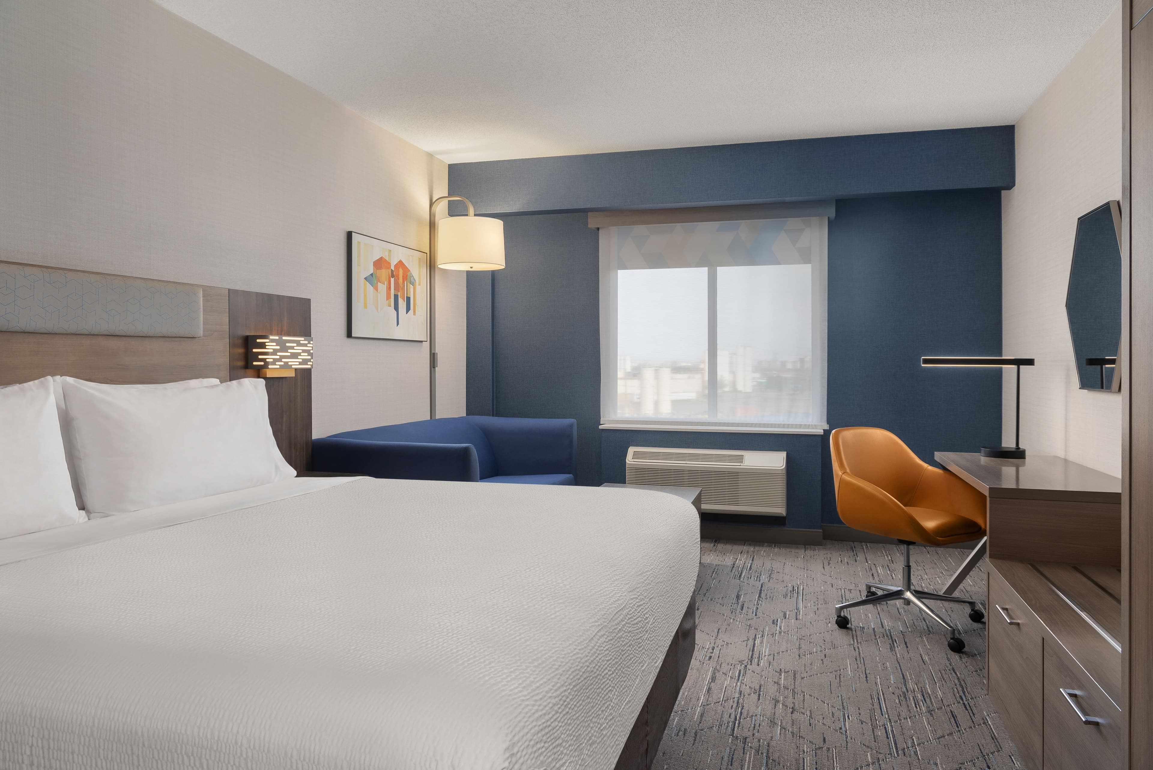 Holiday Inn Express & Suites Vaughan-Southwest — 6