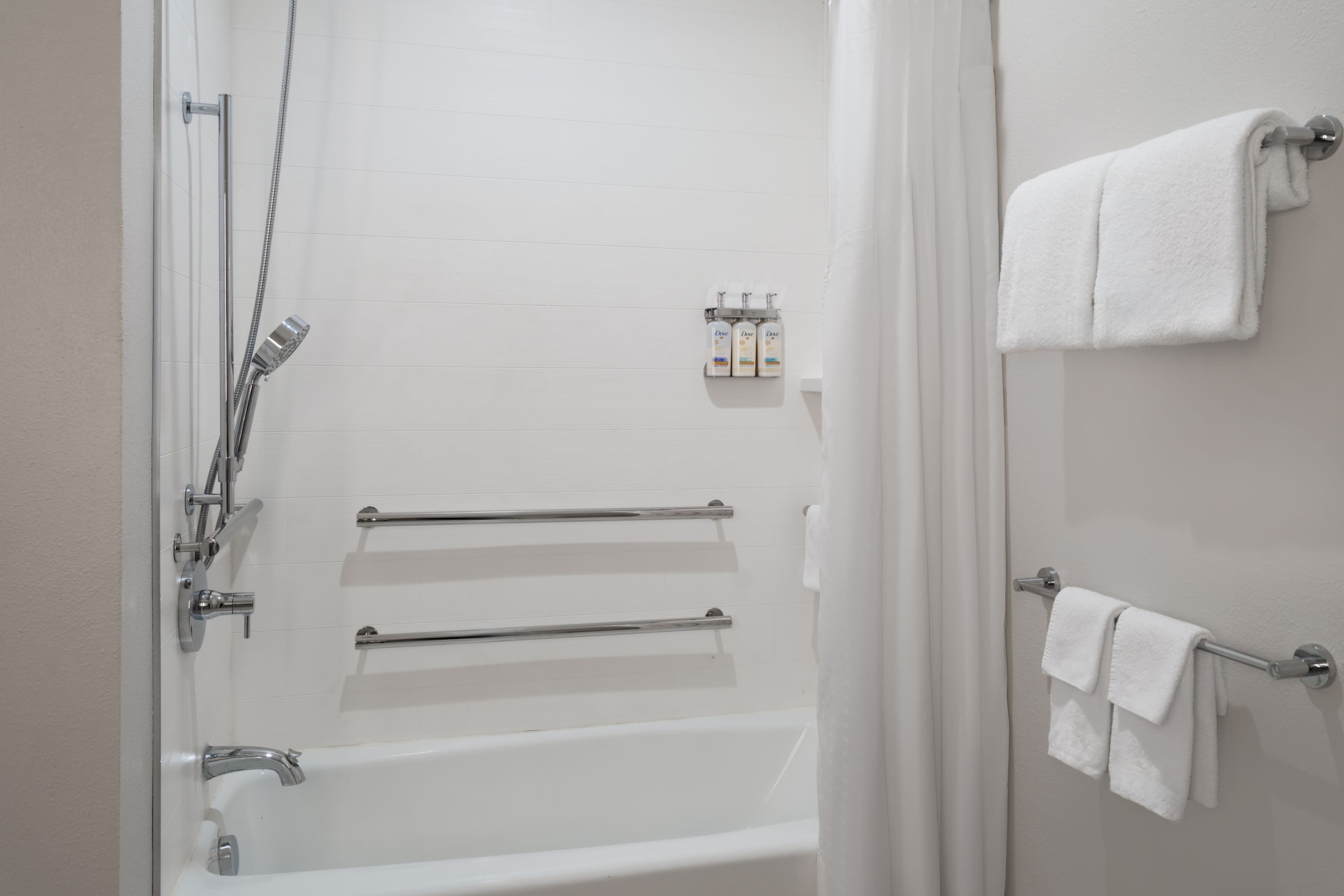 Holiday Inn Express & Suites Vernal - Dinosaurland — 7