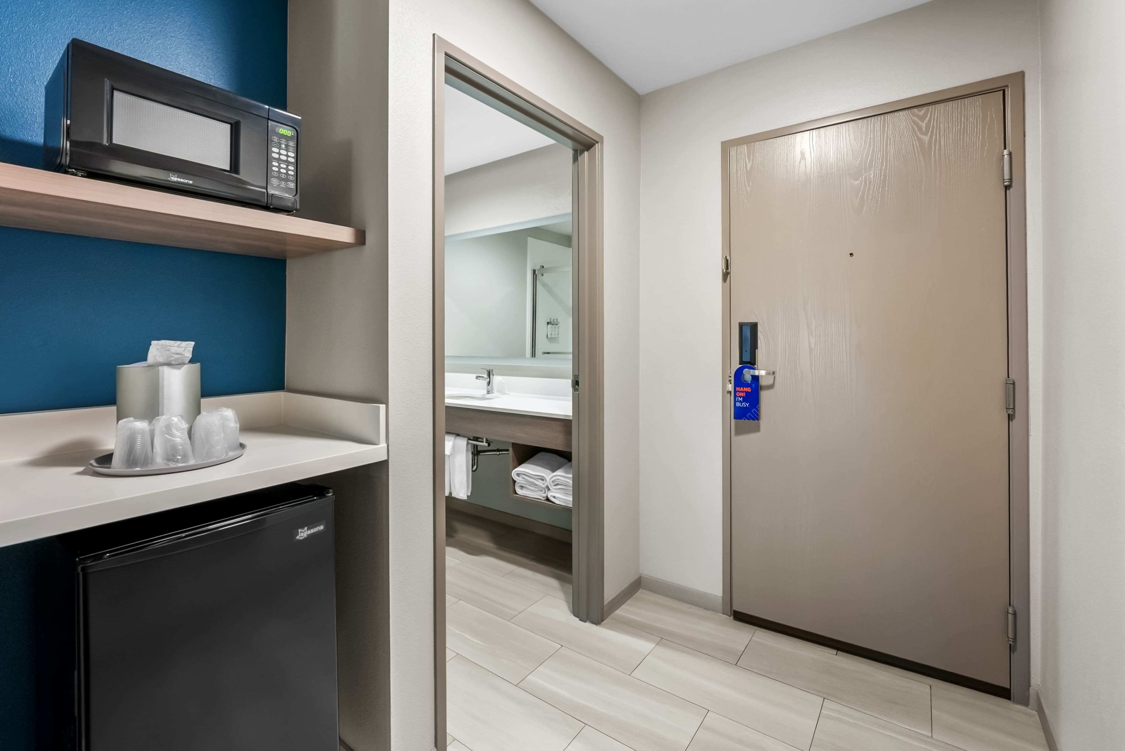 Holiday Inn Express & Suites Wabash — 3