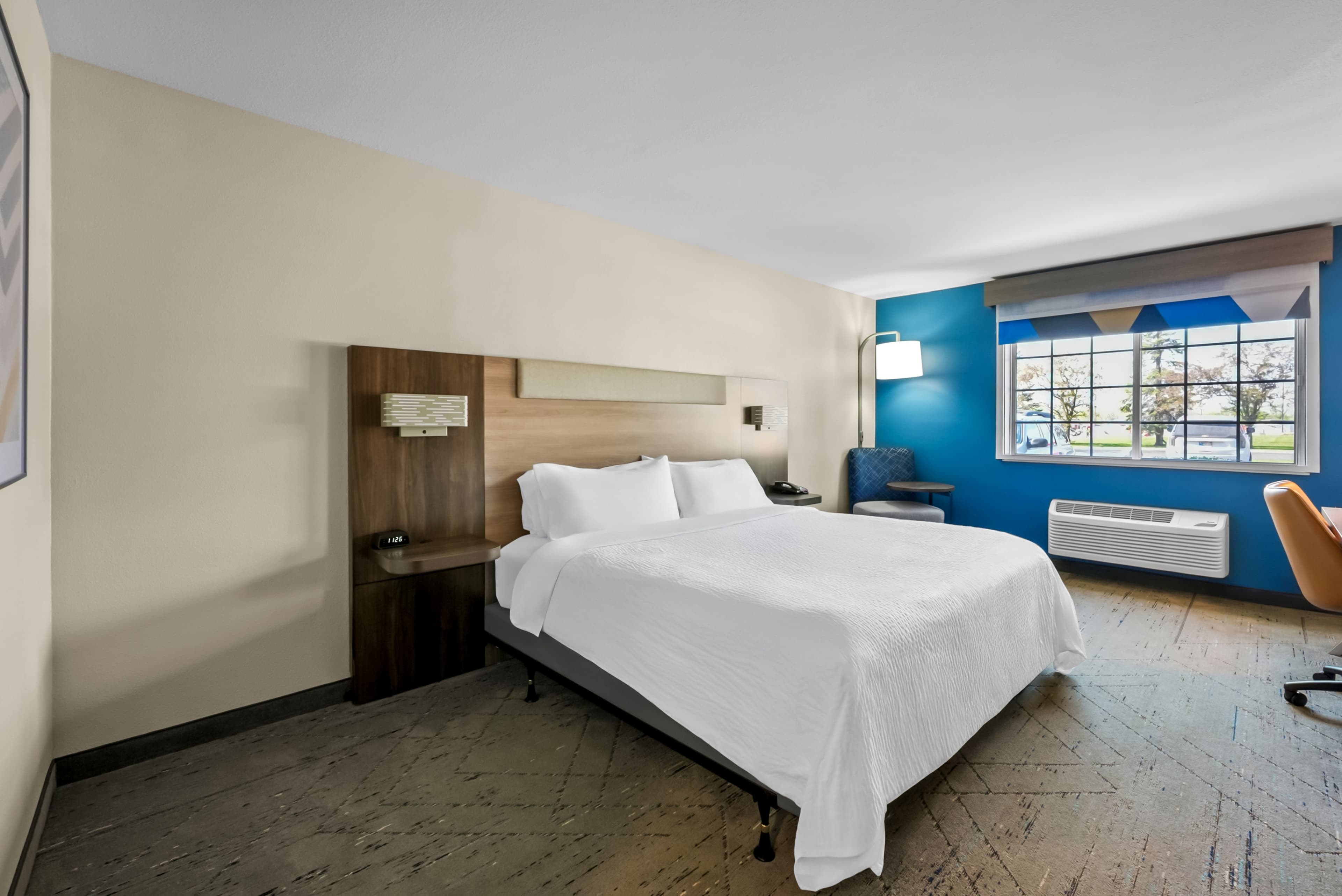 Holiday Inn Express & Suites Wabash — 5