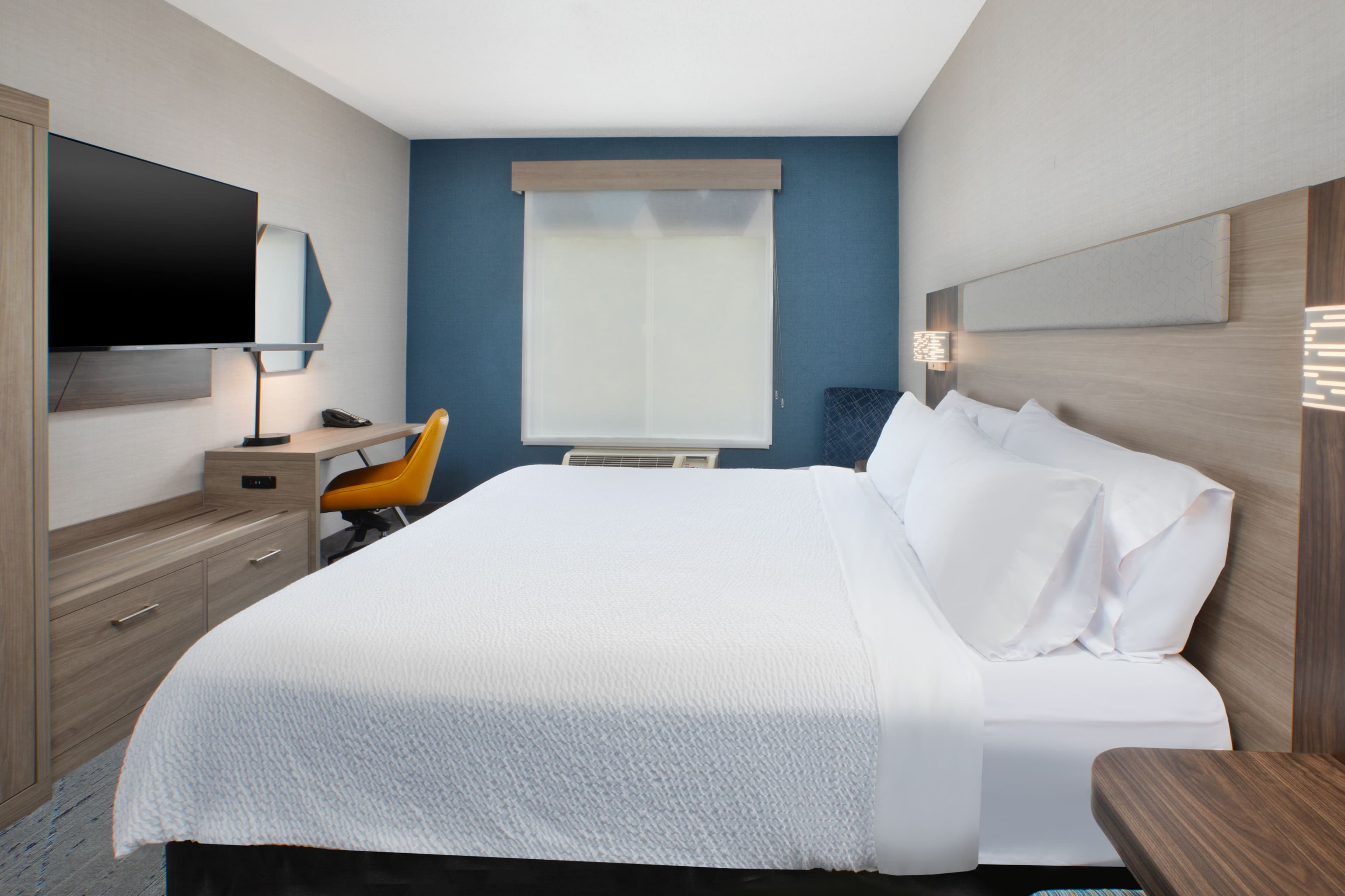 Holiday Inn Express & Suites Youngstown N (Warren/Niles) — 6