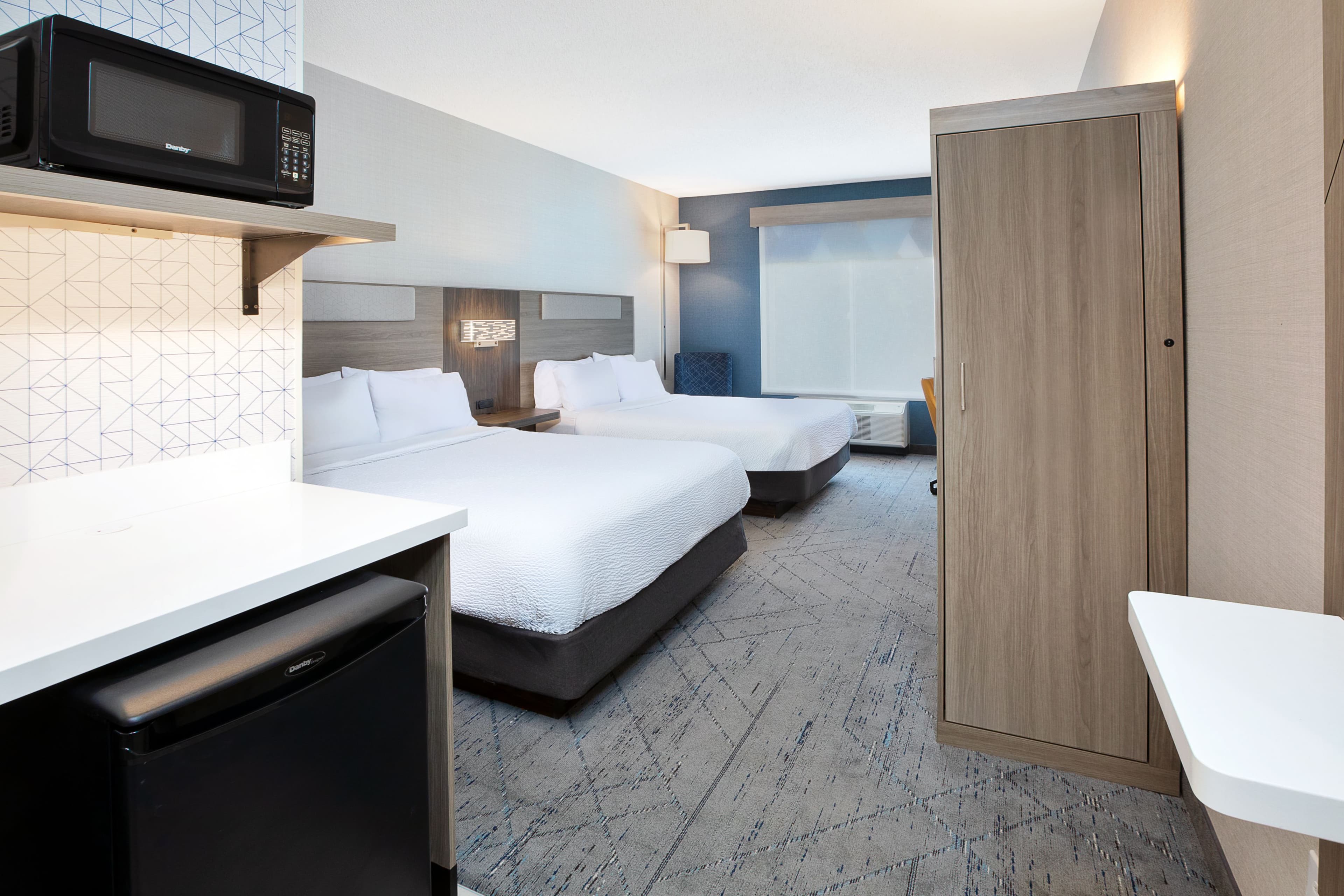 Holiday Inn Express & Suites Youngstown N (Warren/Niles) — 12