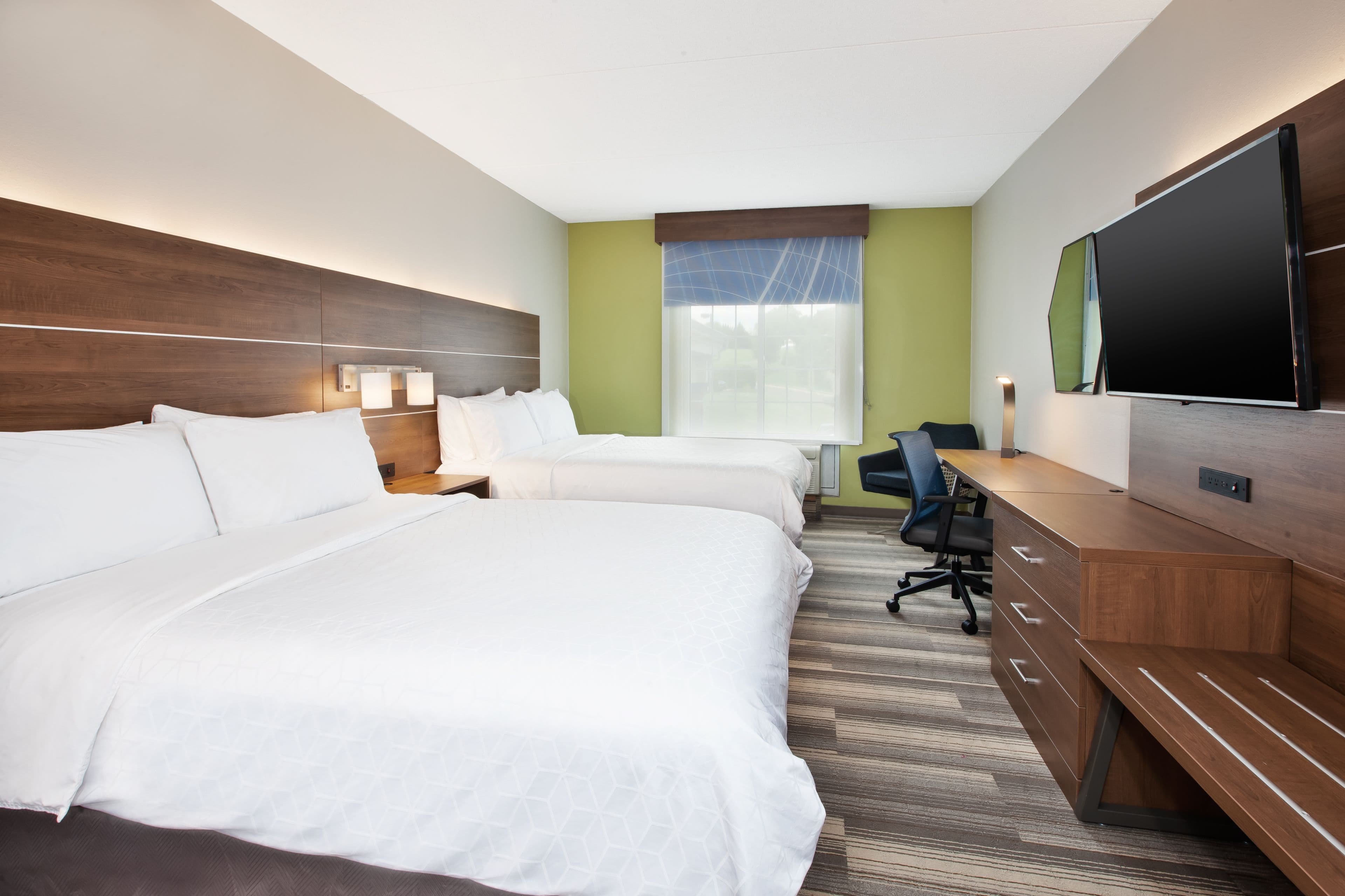 Holiday Inn Express & Suites Warrenton — 14
