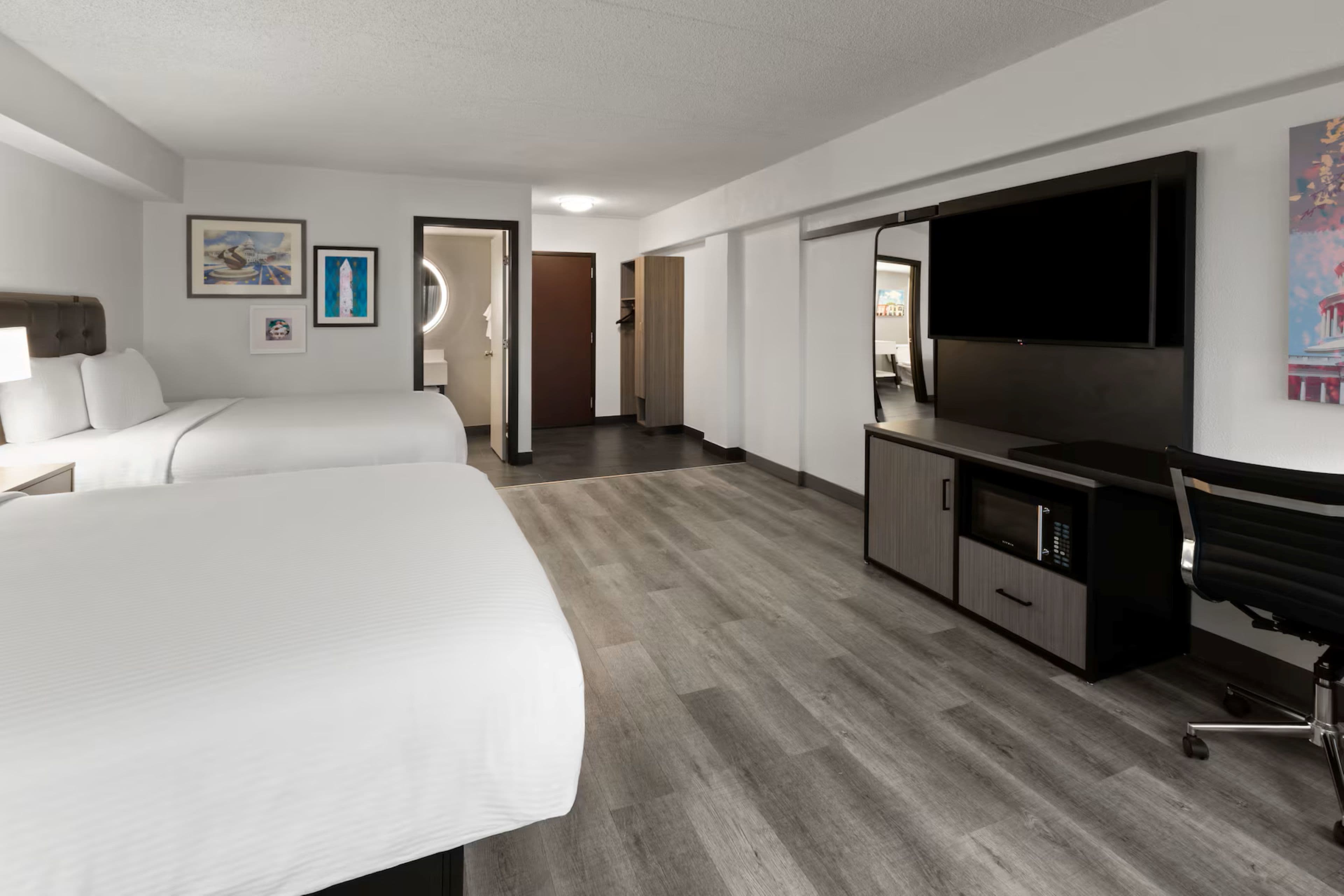Holiday Inn Express & Suites Washington DC -  NoMA — 29