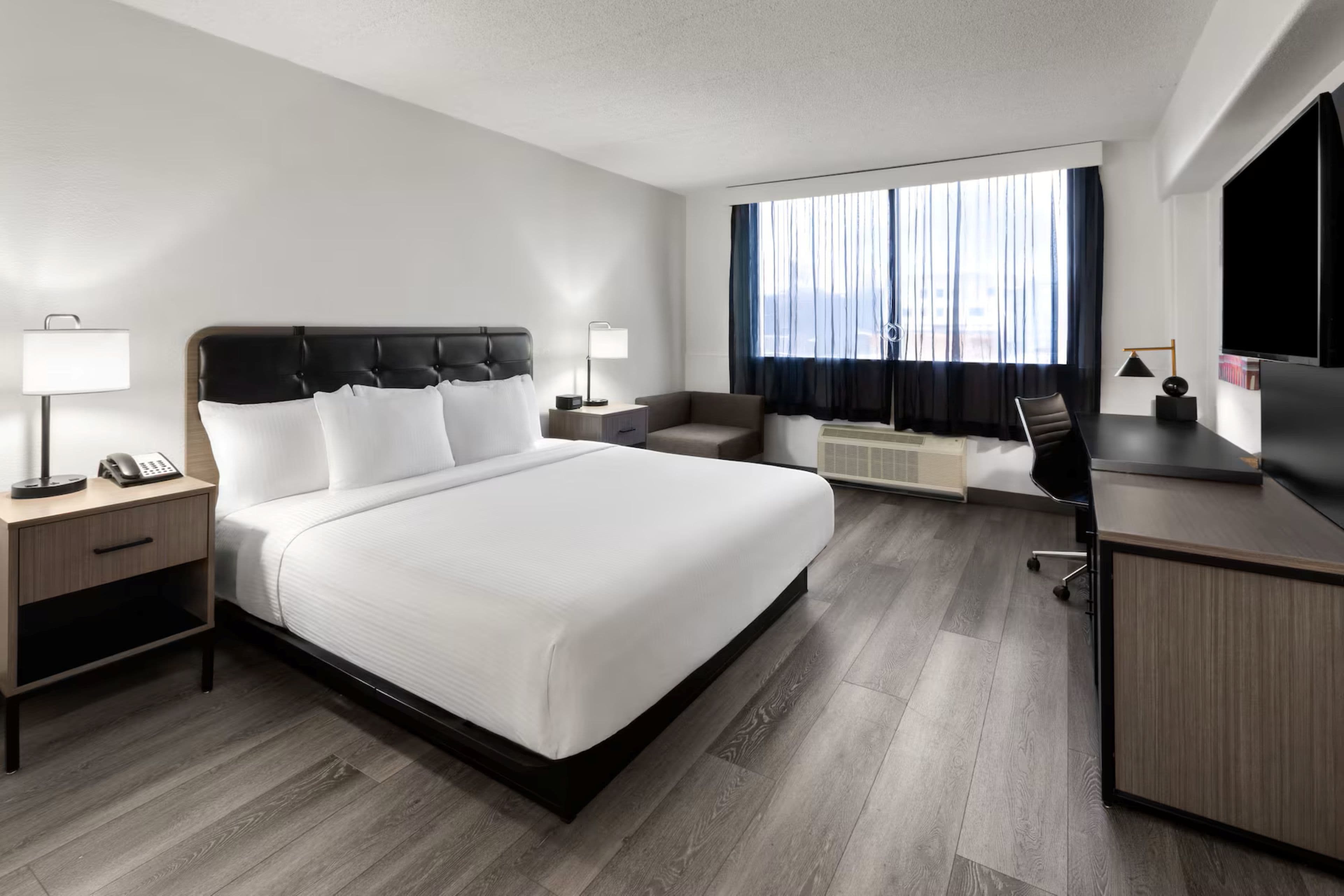 Holiday Inn Express & Suites Washington DC -  NoMA — 10