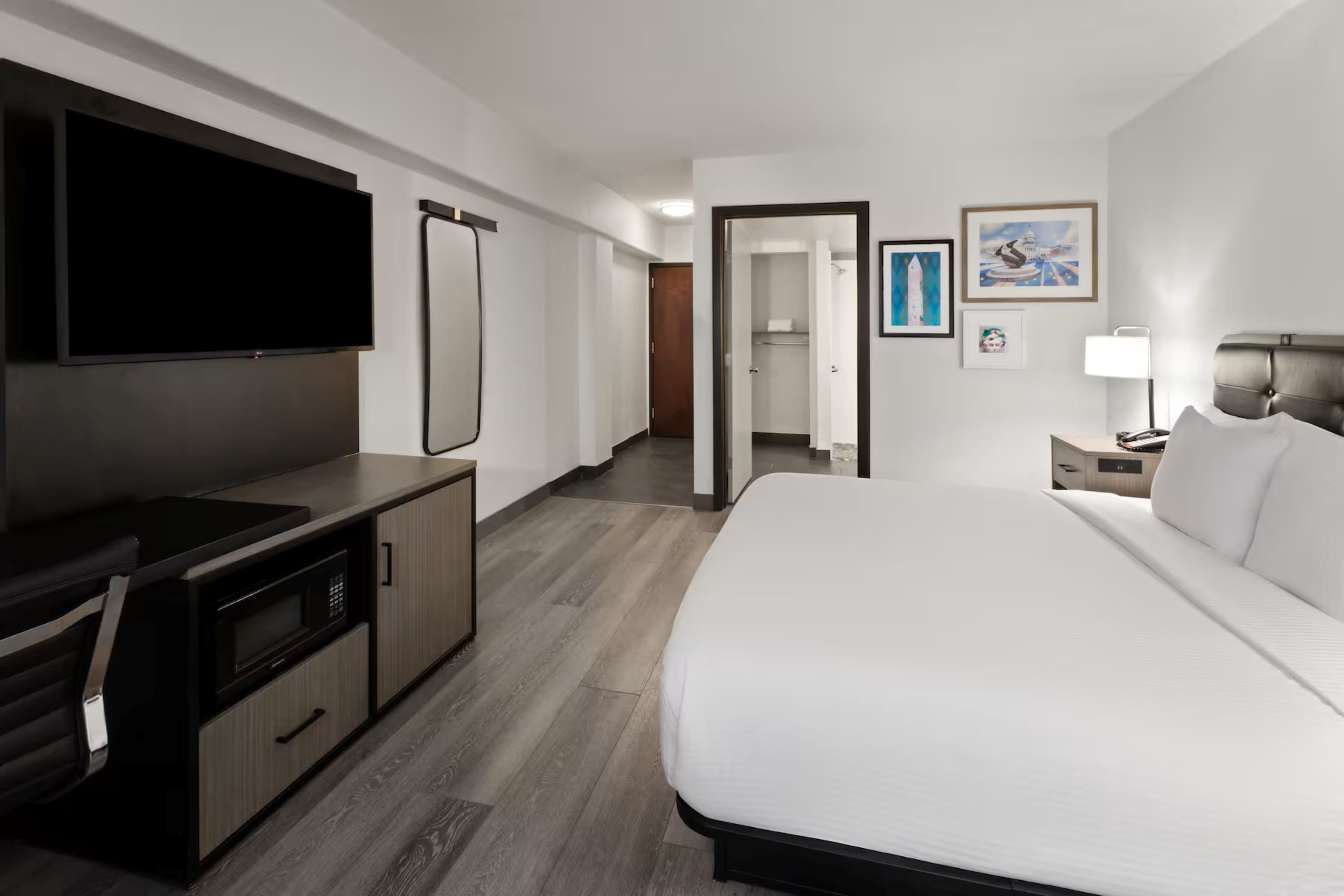 Holiday Inn Express & Suites Washington DC -  NoMA — 9