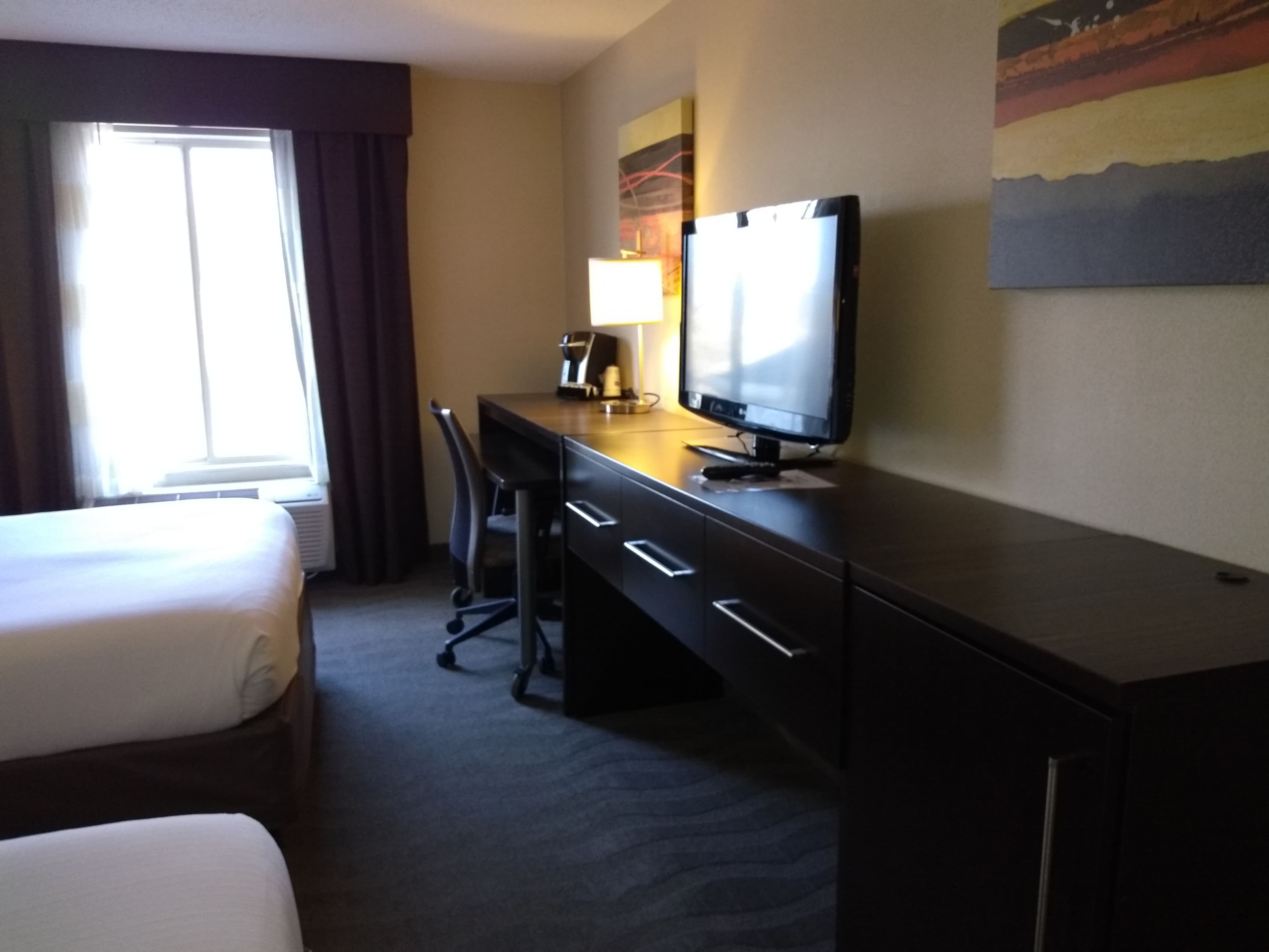 Holiday Inn Express & Suites Waterford — 14