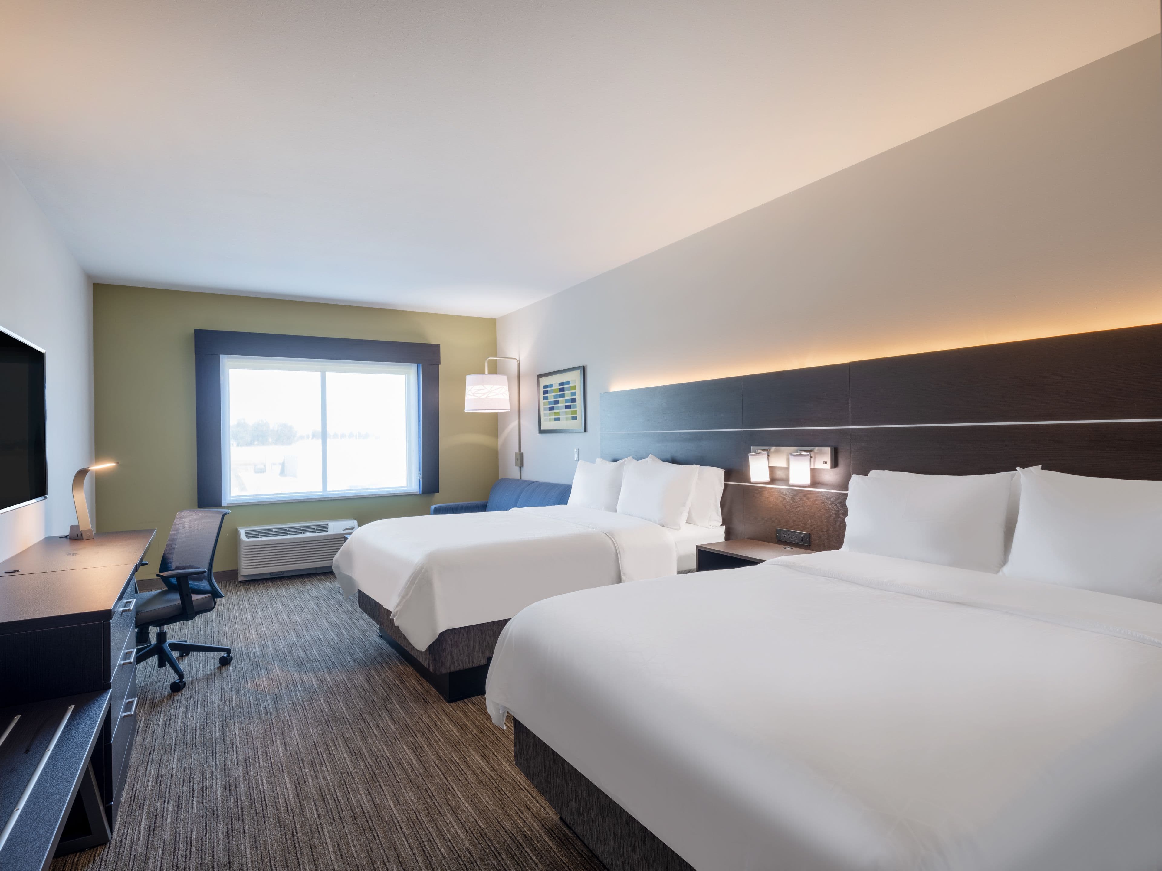 Holiday Inn Express & Suites Watertown — 46