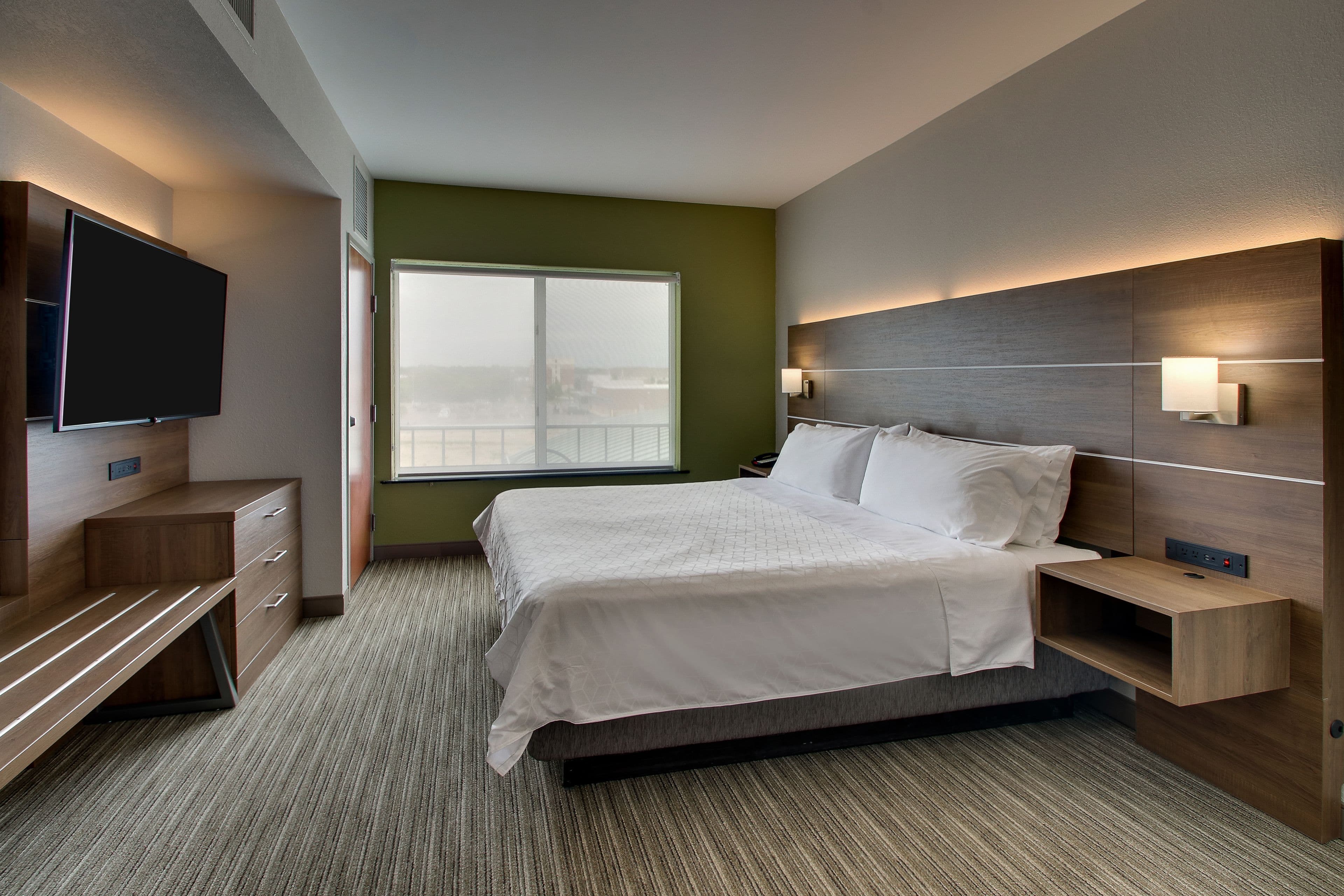 Holiday Inn Express & Suites Chicago North-Waukegan-Gurnee — 22