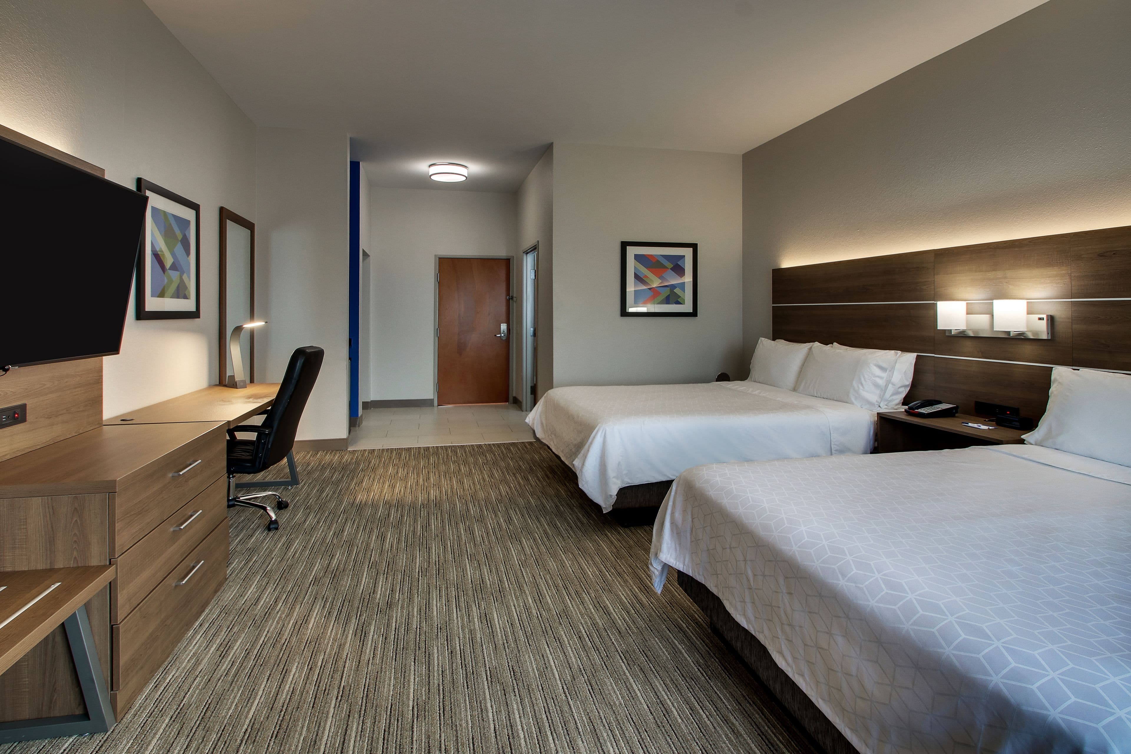 Holiday Inn Express & Suites Chicago North-Waukegan-Gurnee — 15