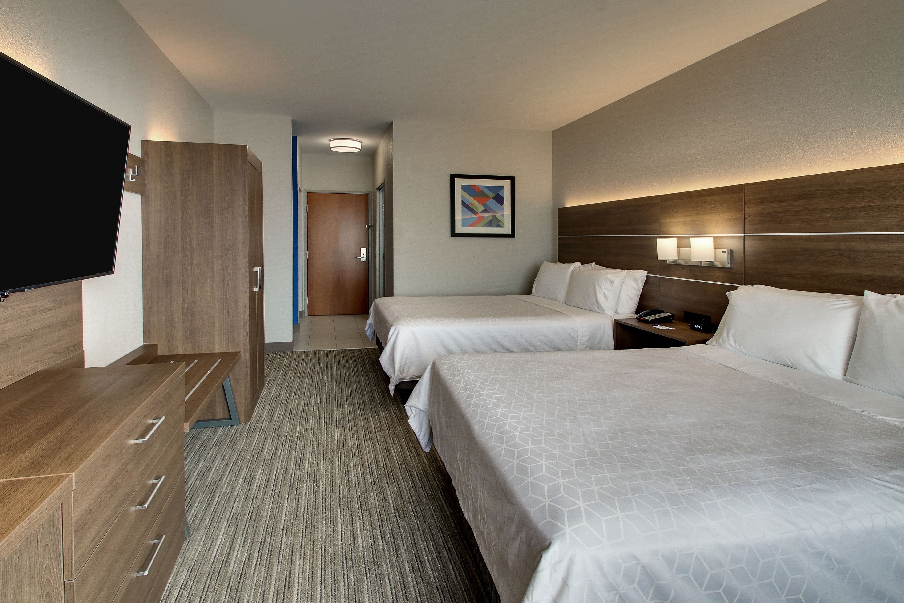 Holiday Inn Express & Suites Chicago North-Waukegan-Gurnee — 18