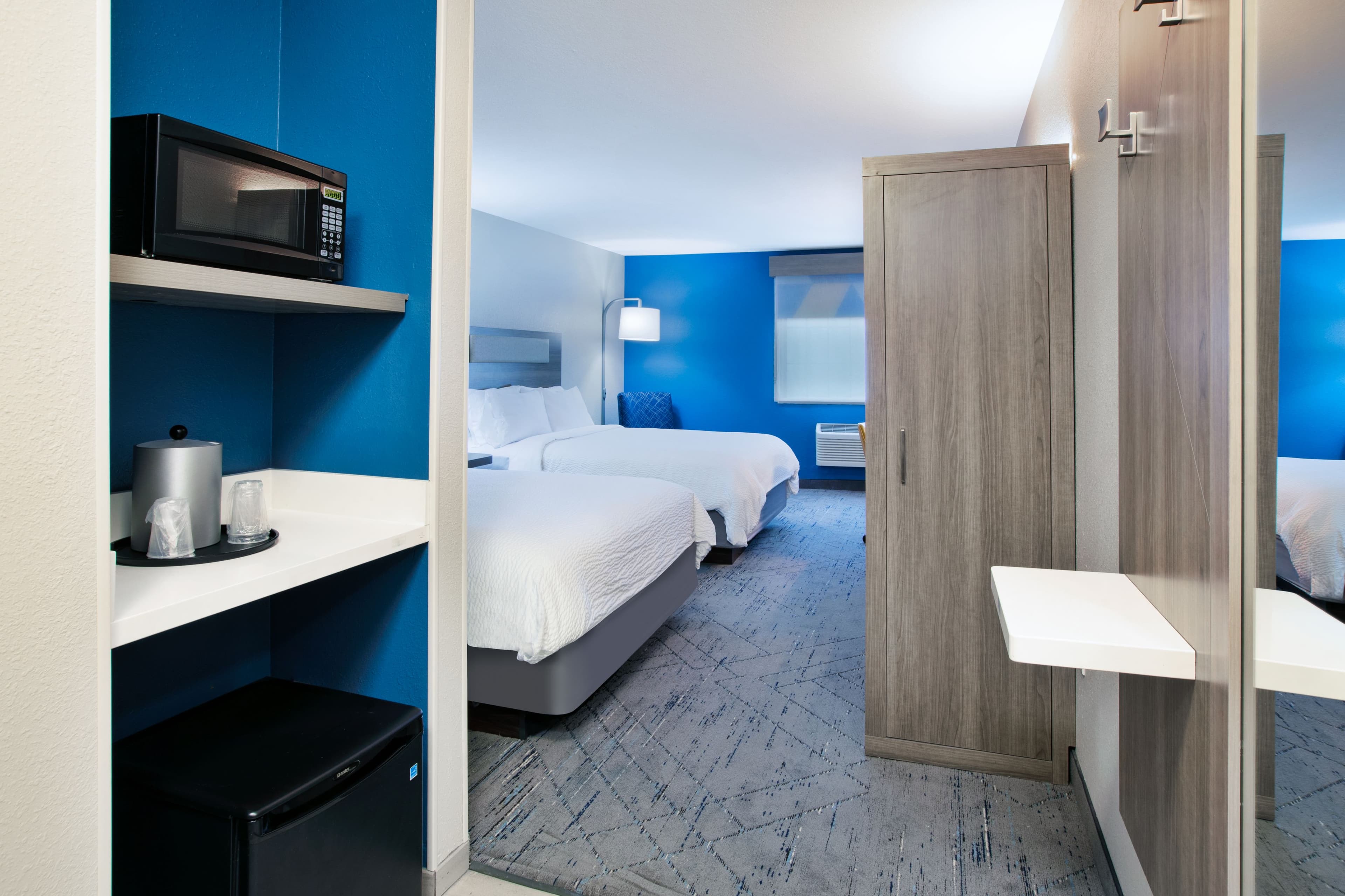 Holiday Inn Express & Suites Wauseon — 8