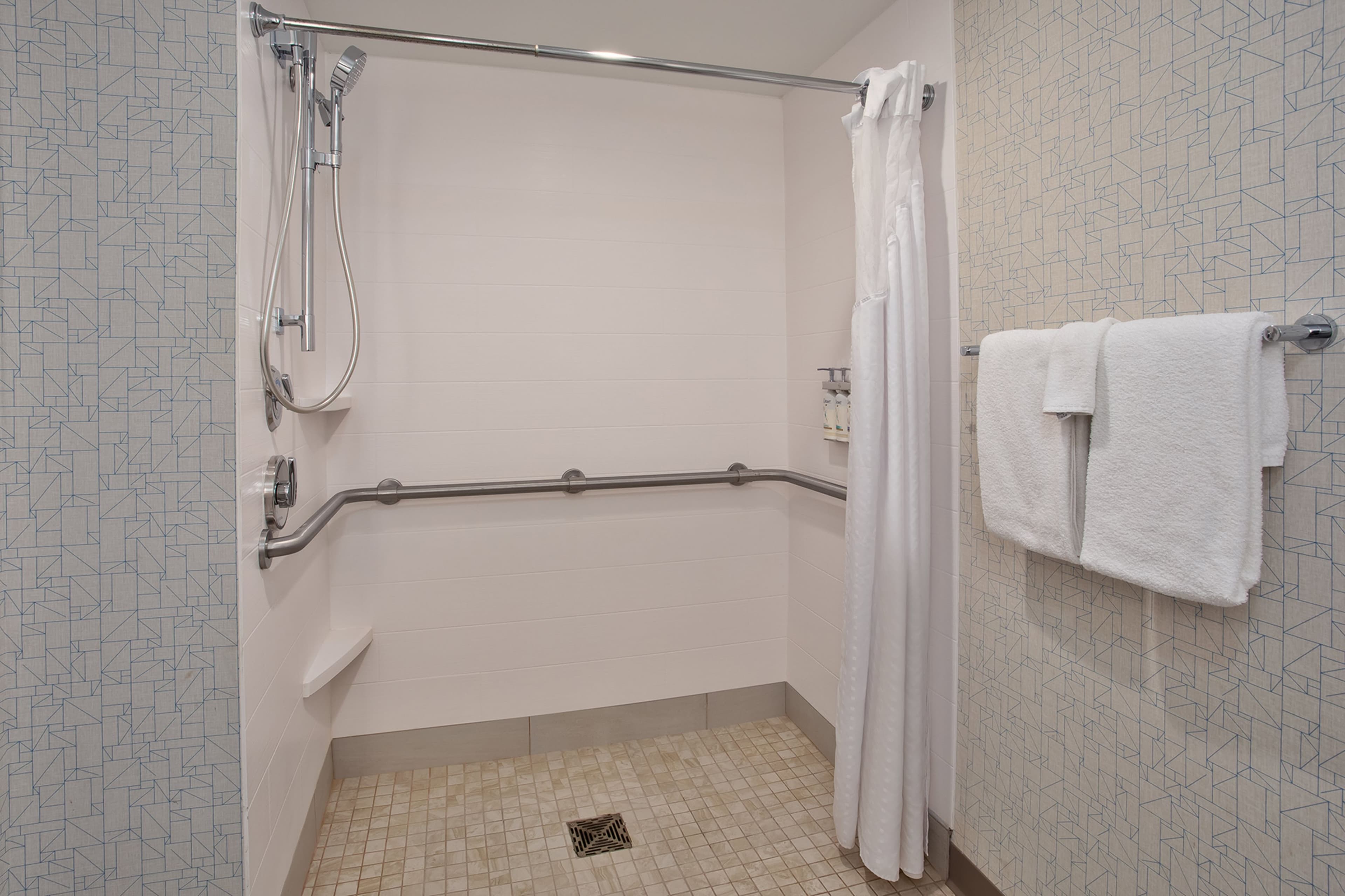 Holiday Inn Express & Suites Rochester Webster — 38