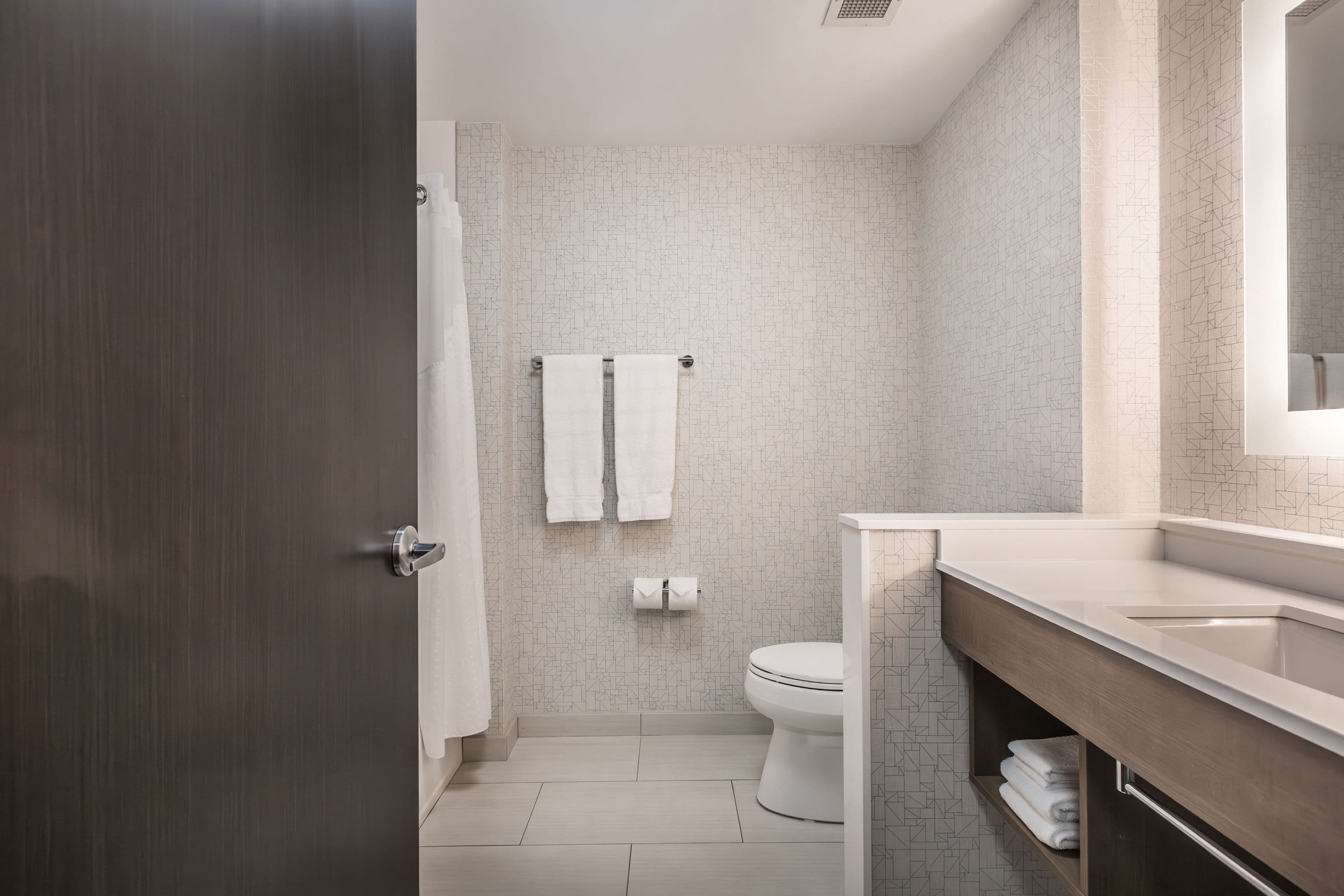 Holiday Inn Express & Suites Welland — 49