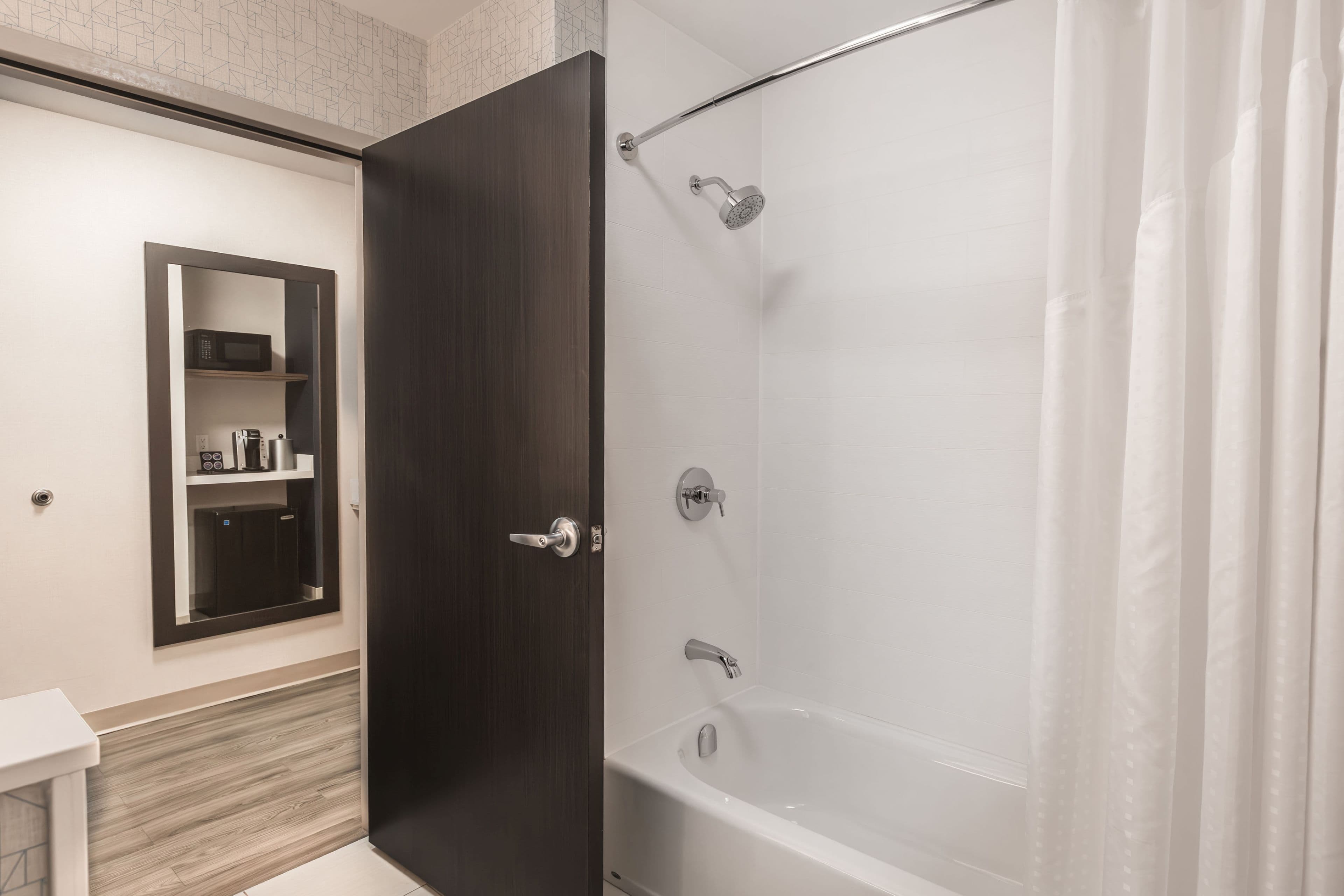Holiday Inn Express & Suites Welland — 48